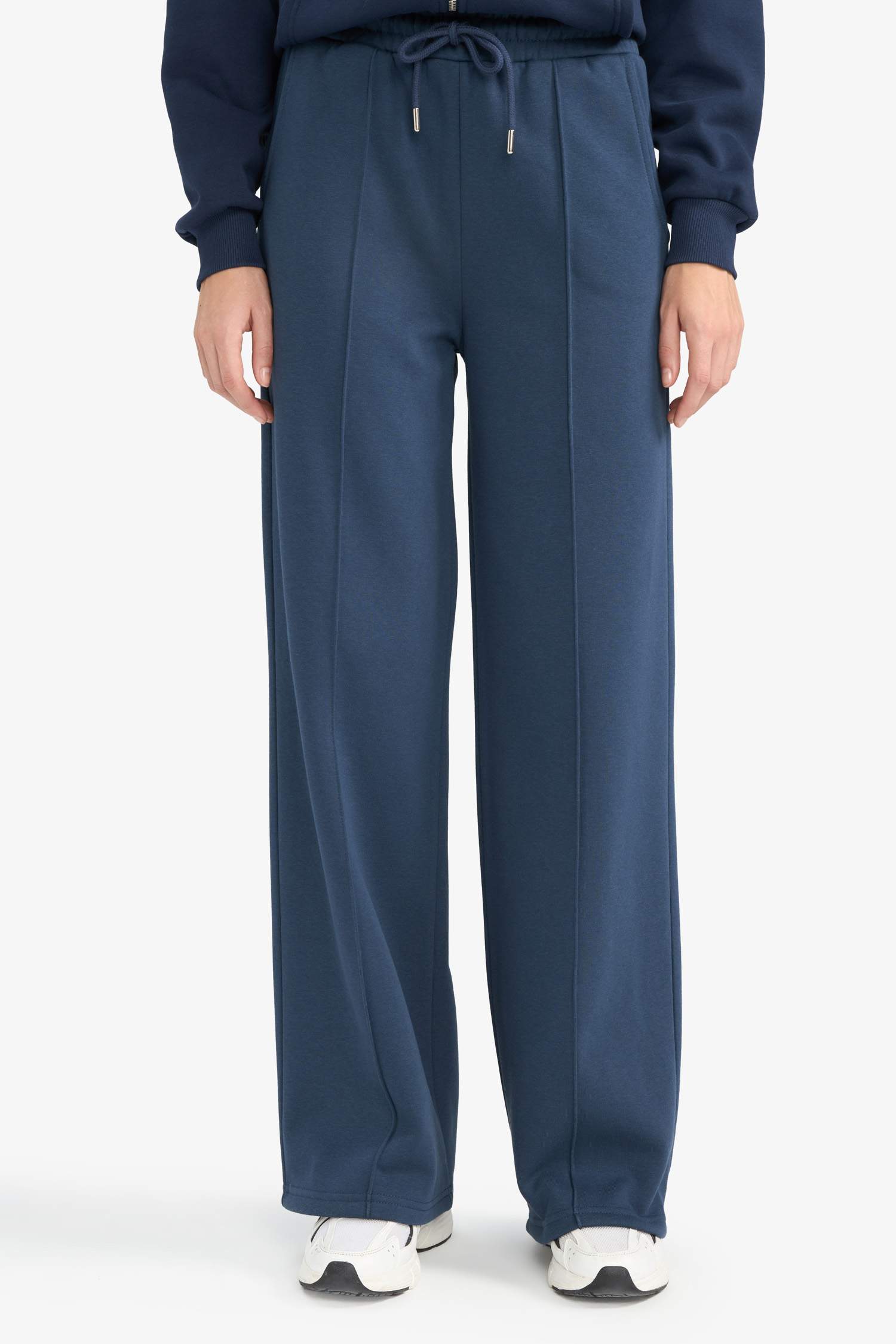 Straight Fit Beli Bağcıklı Cepli Düz Paça Eşofman Altı