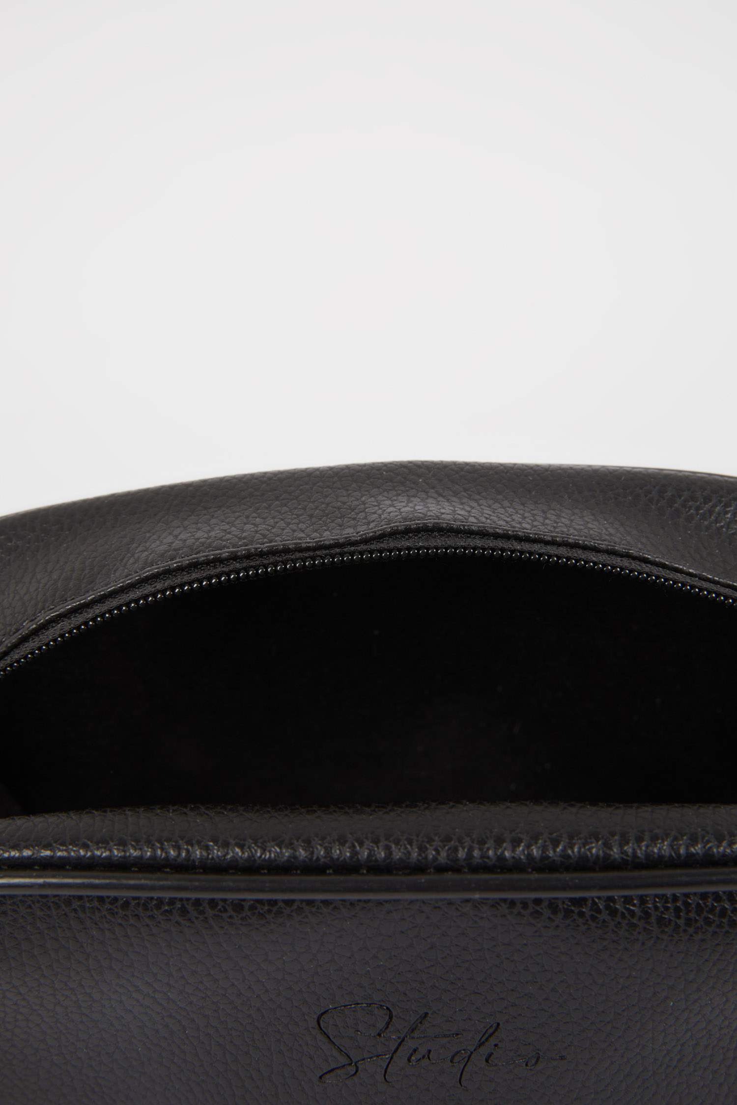 Mens Faux Leather Wash Bag