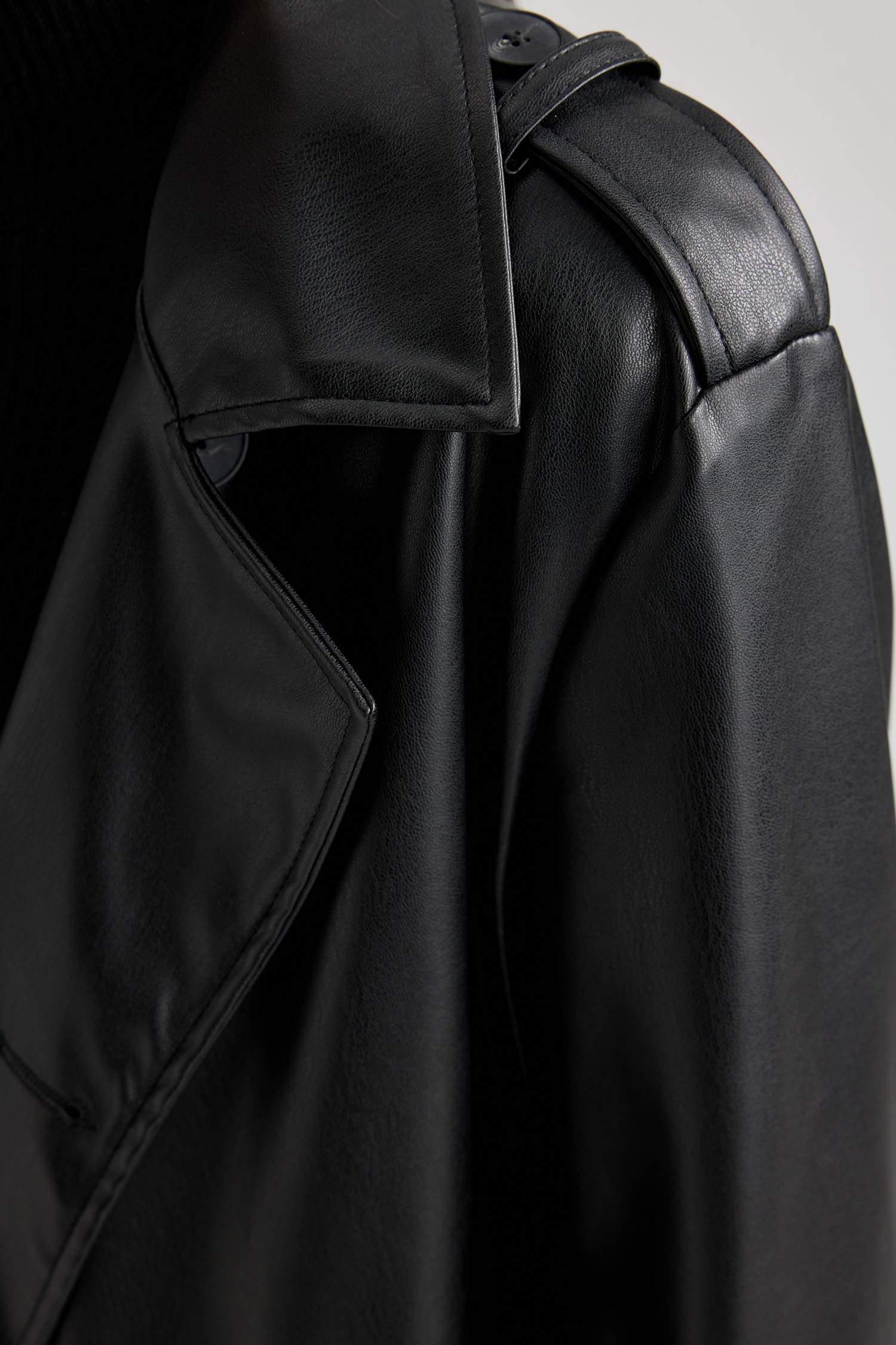 Su Geçirmez Regular Fit Suni Deri Trençkot