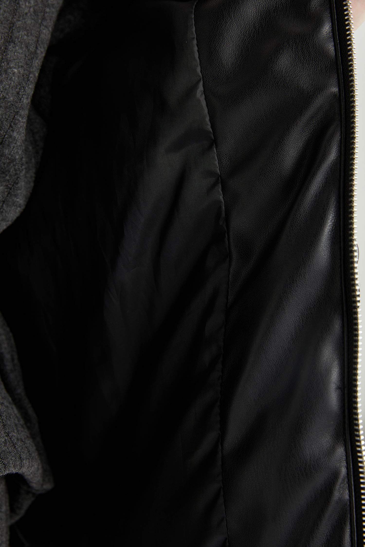 Waterproof Stand Collar Faux Leather Puffer Vest