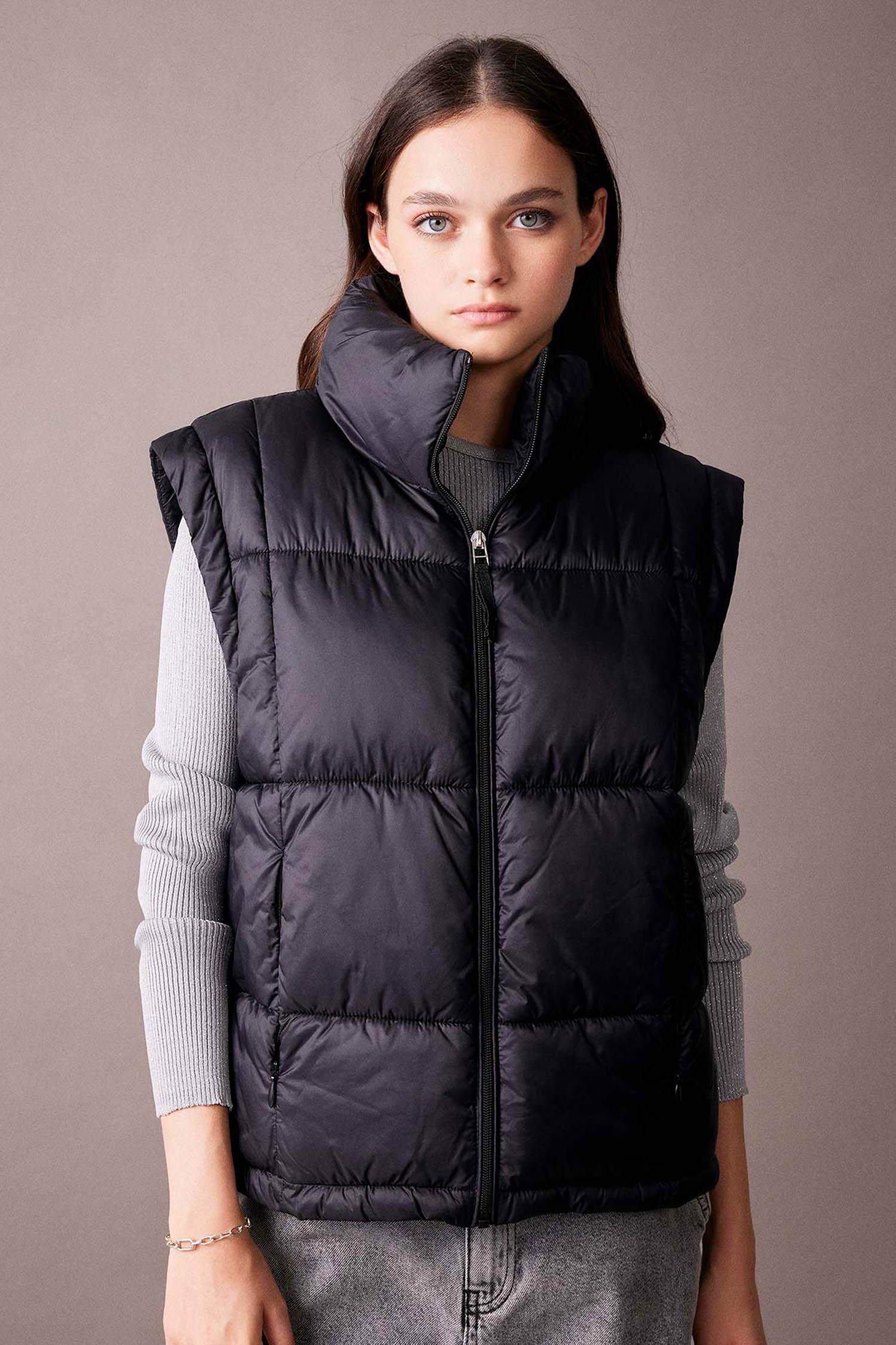 فيست نفخ قصة عادية بجيب مقاوم للماء