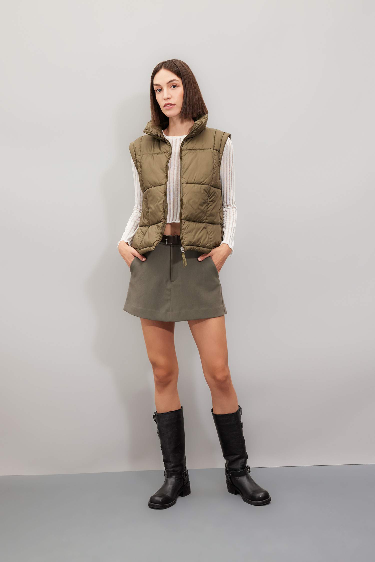 Su Geçirmez Şişme Yelek Dik Yaka Fermuarlı Cepli Etek Ucu Ayarlanabilir Lastikli Mevsimlik