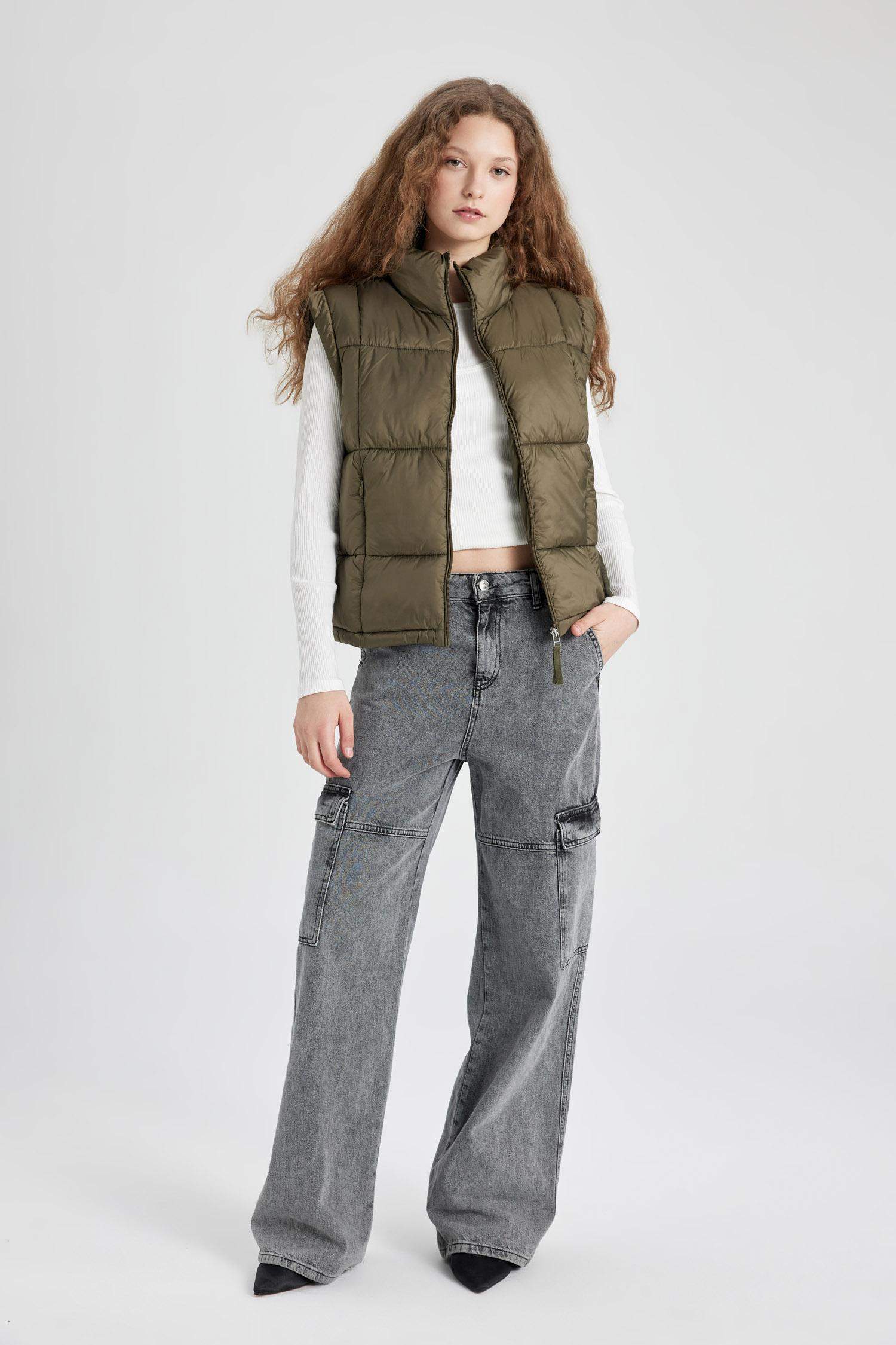 Su Geçirmez Şişme Yelek Dik Yaka Fermuarlı Cepli Etek Ucu Ayarlanabilir Lastikli Mevsimlik