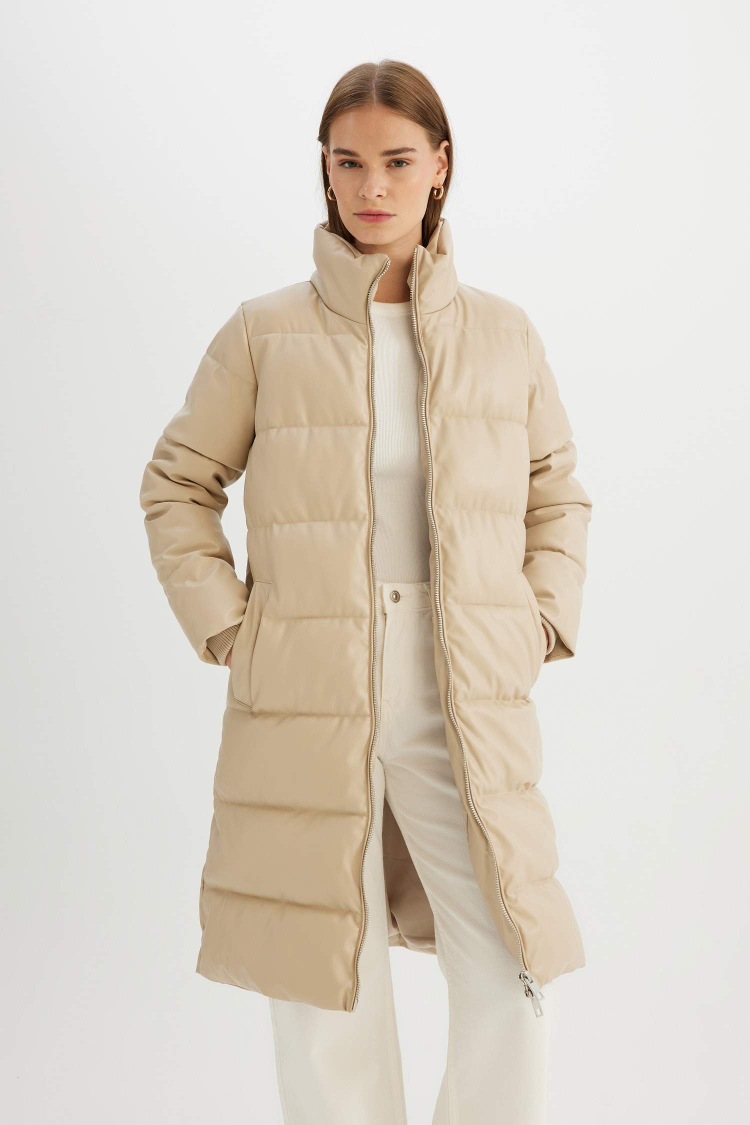 Su İtici Uzun Şişme Mont Parka Oversize Geniş Kalıp Dik Yaka Fermuarlı Suni Deri