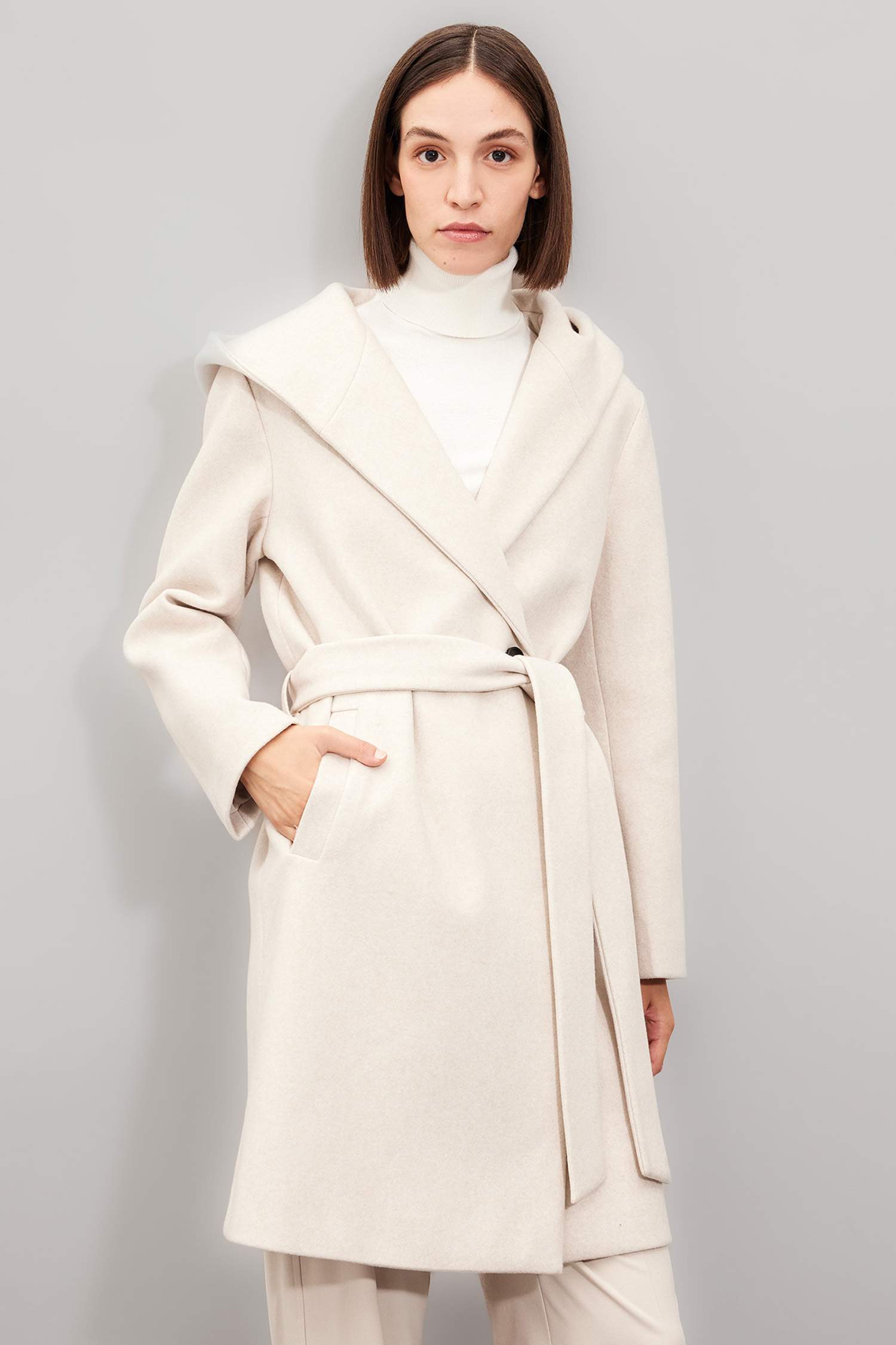 Uzun Kaşe Kaban Kapüşonlu Düğmeli Kemerli