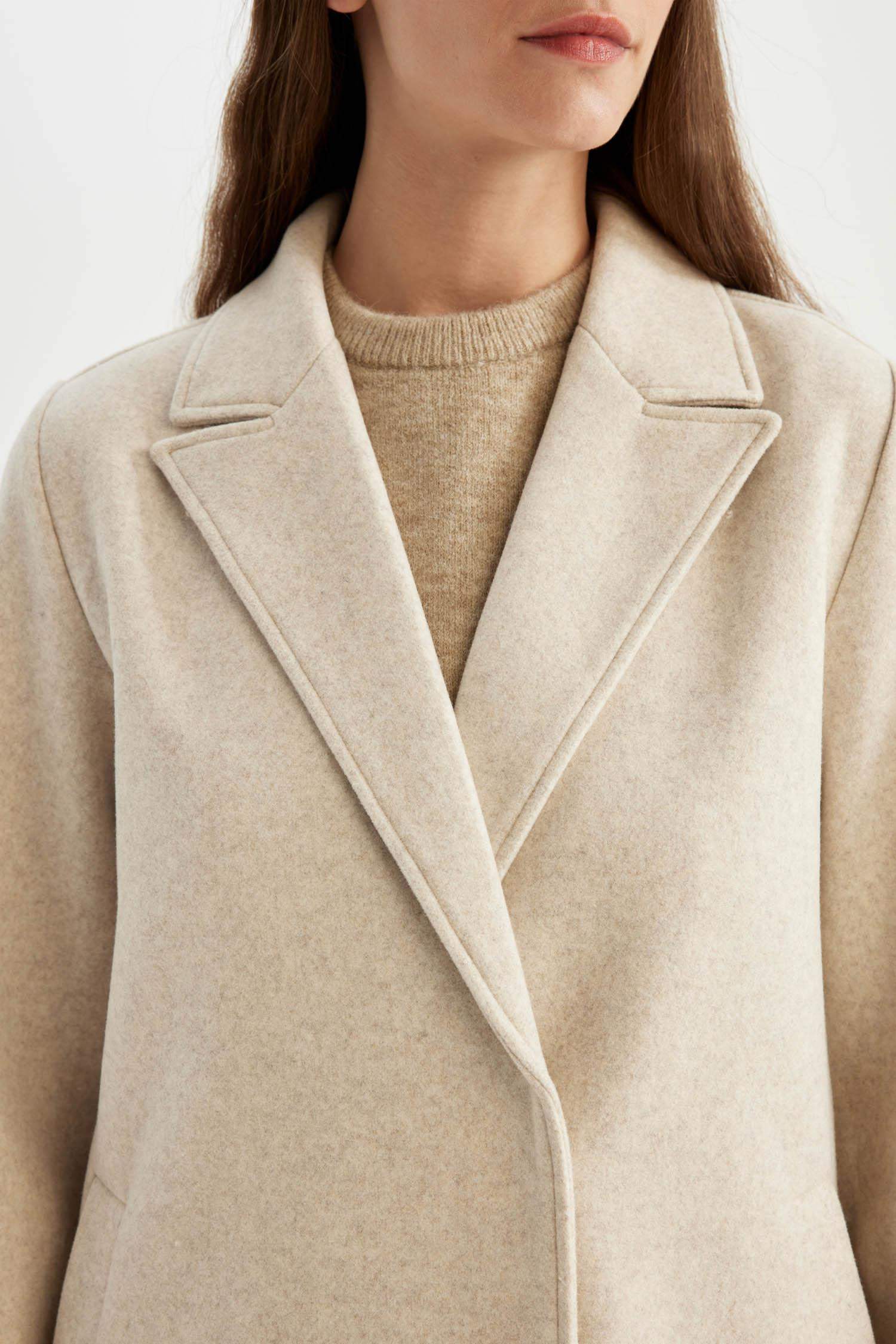 Uzun Kaşe Kaban Regular Fit Kruvaze Yaka Çıtçıtlı Cepli