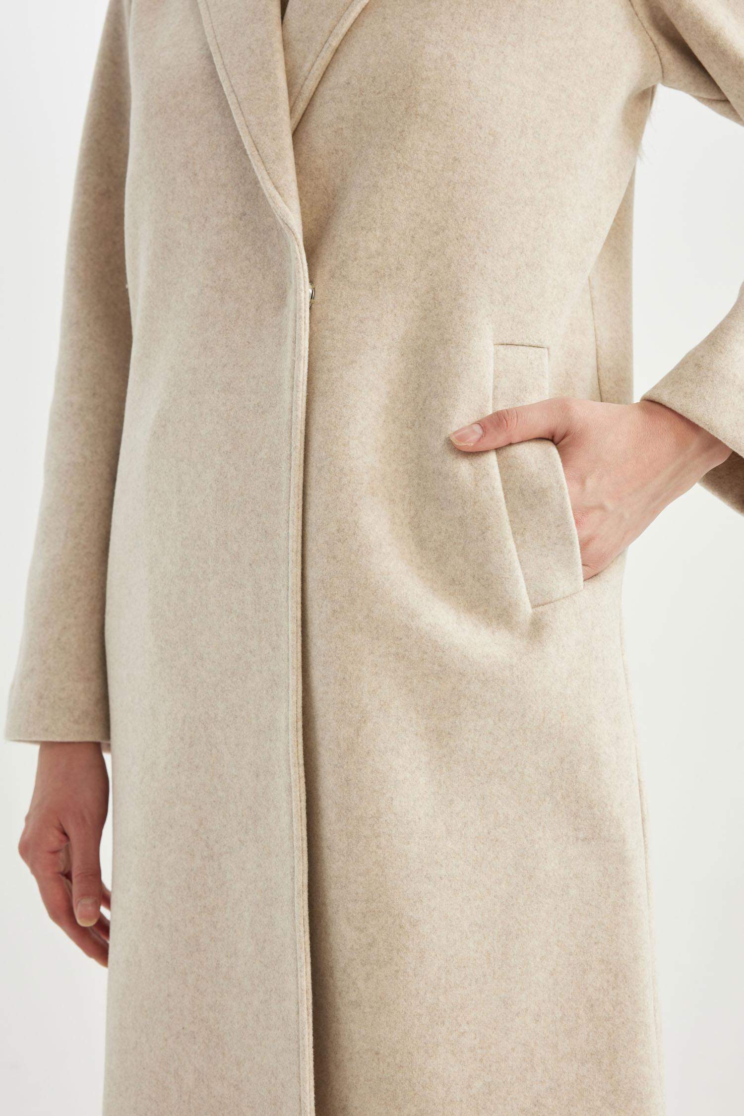 Uzun Kaşe Kaban Regular Fit Kruvaze Yaka Çıtçıtlı Cepli