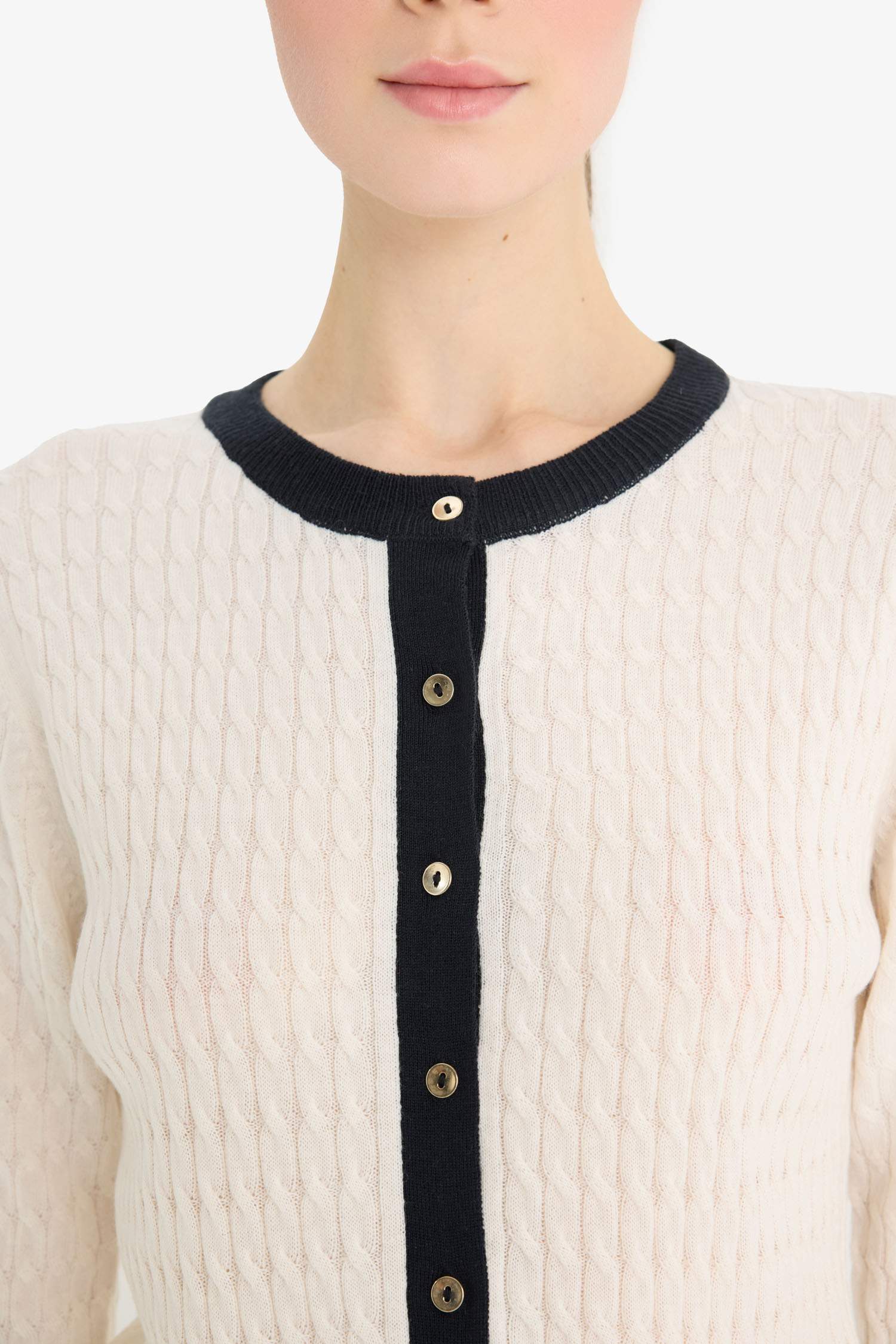 Fitted Bisiklet Yaka Düğmeli Triko Hırka