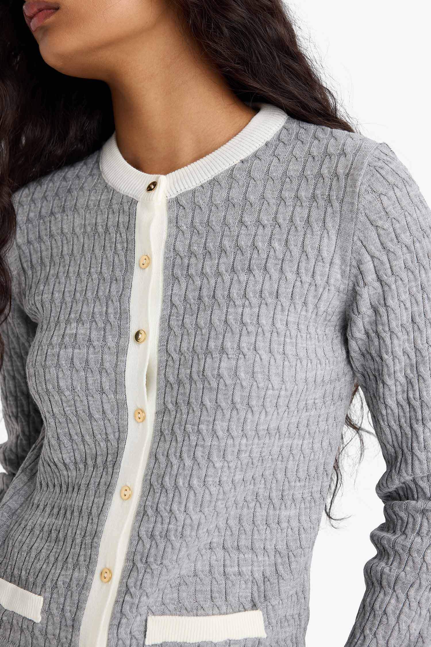 Fitted Bisiklet Yaka Düğmeli Triko Hırka