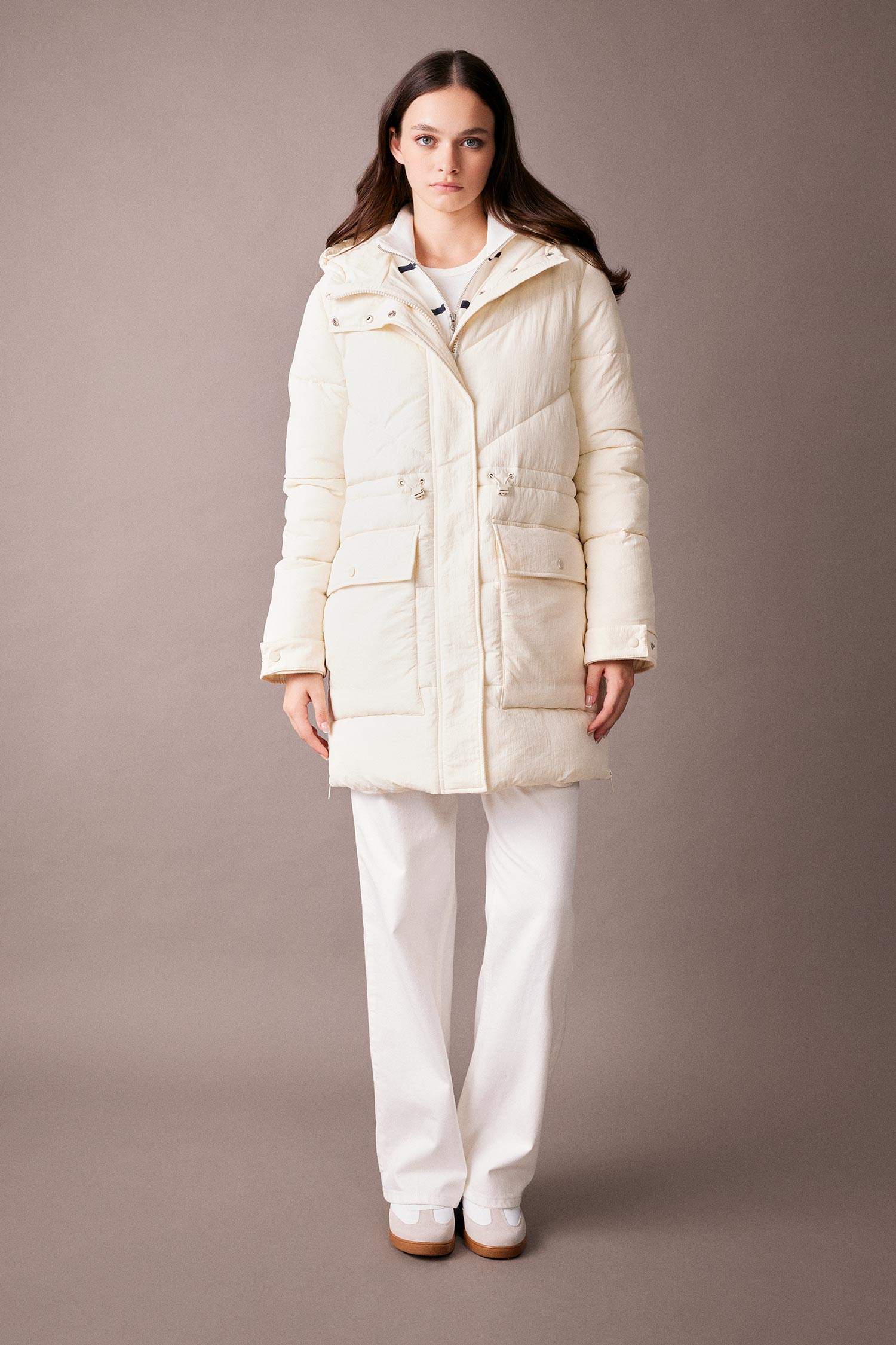 Куртка водоотталкивающая с капюшоном