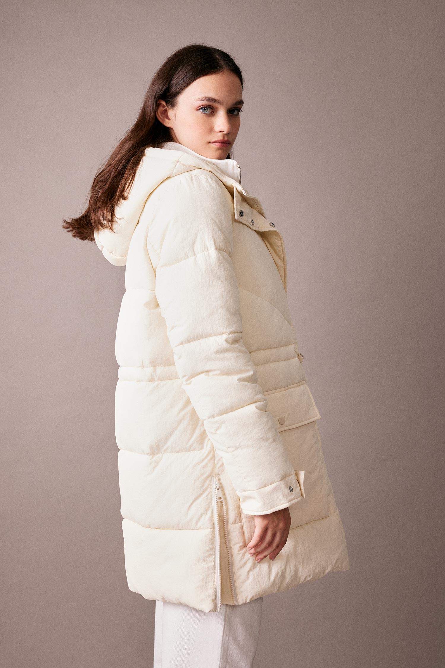 Куртка водоотталкивающая с капюшоном