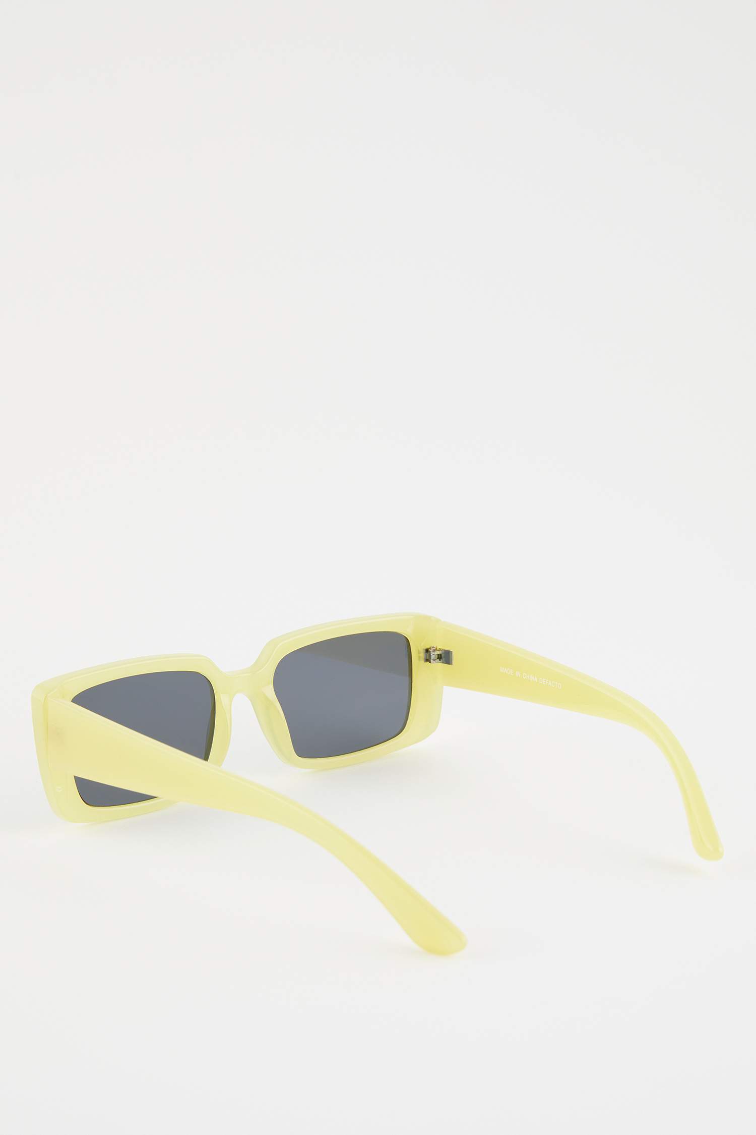 Woman Rectangular Sunglasses