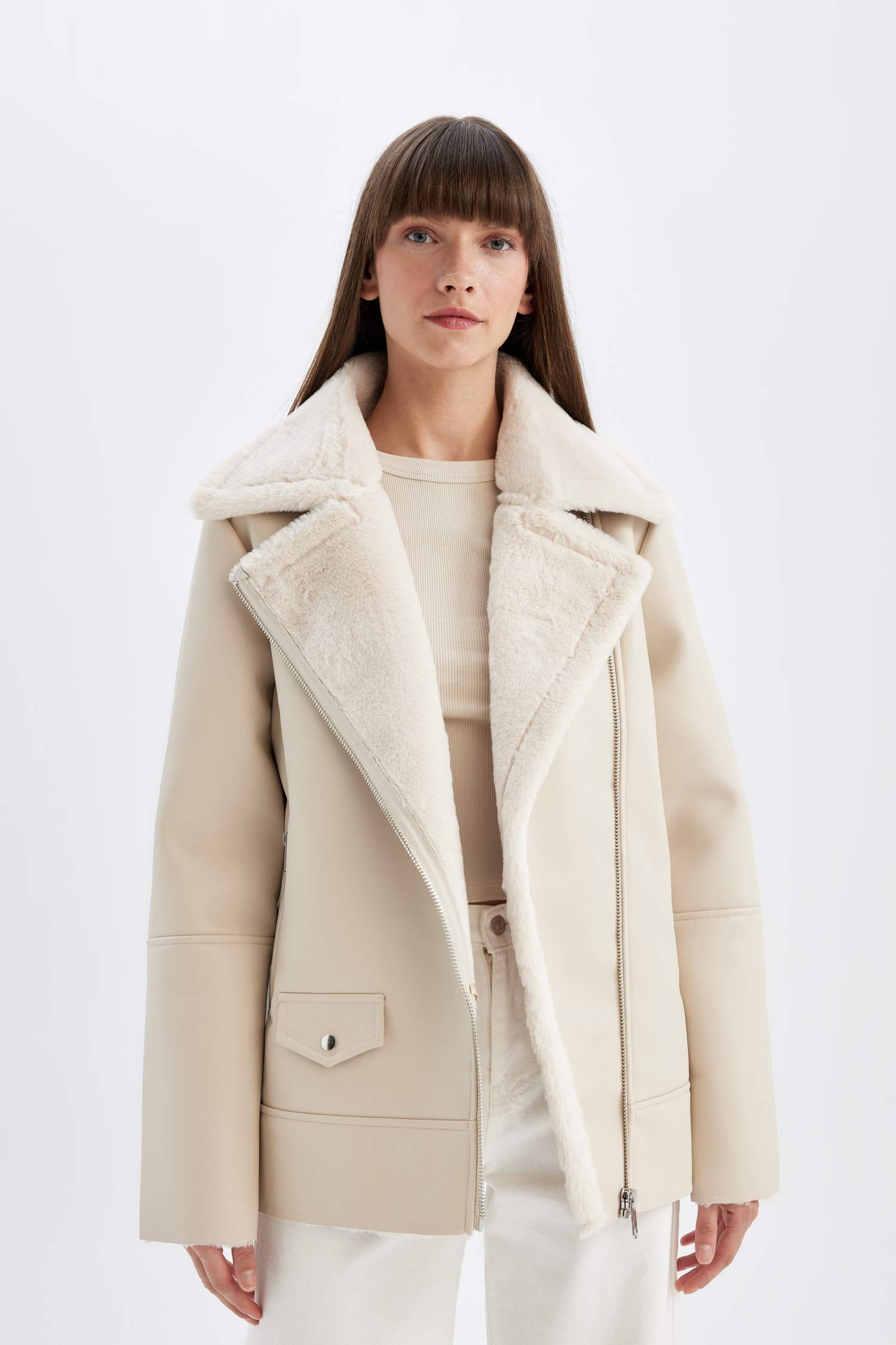 Su Geçirmez Oversize Geniş Kalıp Kruvaze Yaka Cepli Mevsimlik Pelüş Astarlı Süet Mont