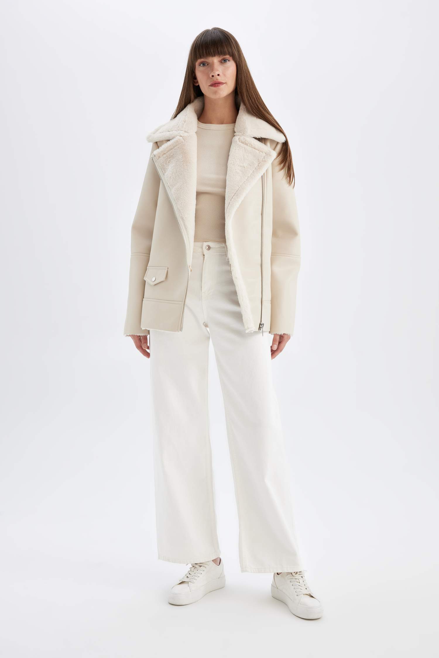 Su Geçirmez Oversize Geniş Kalıp Kruvaze Yaka Cepli Mevsimlik Pelüş Astarlı Süet Mont