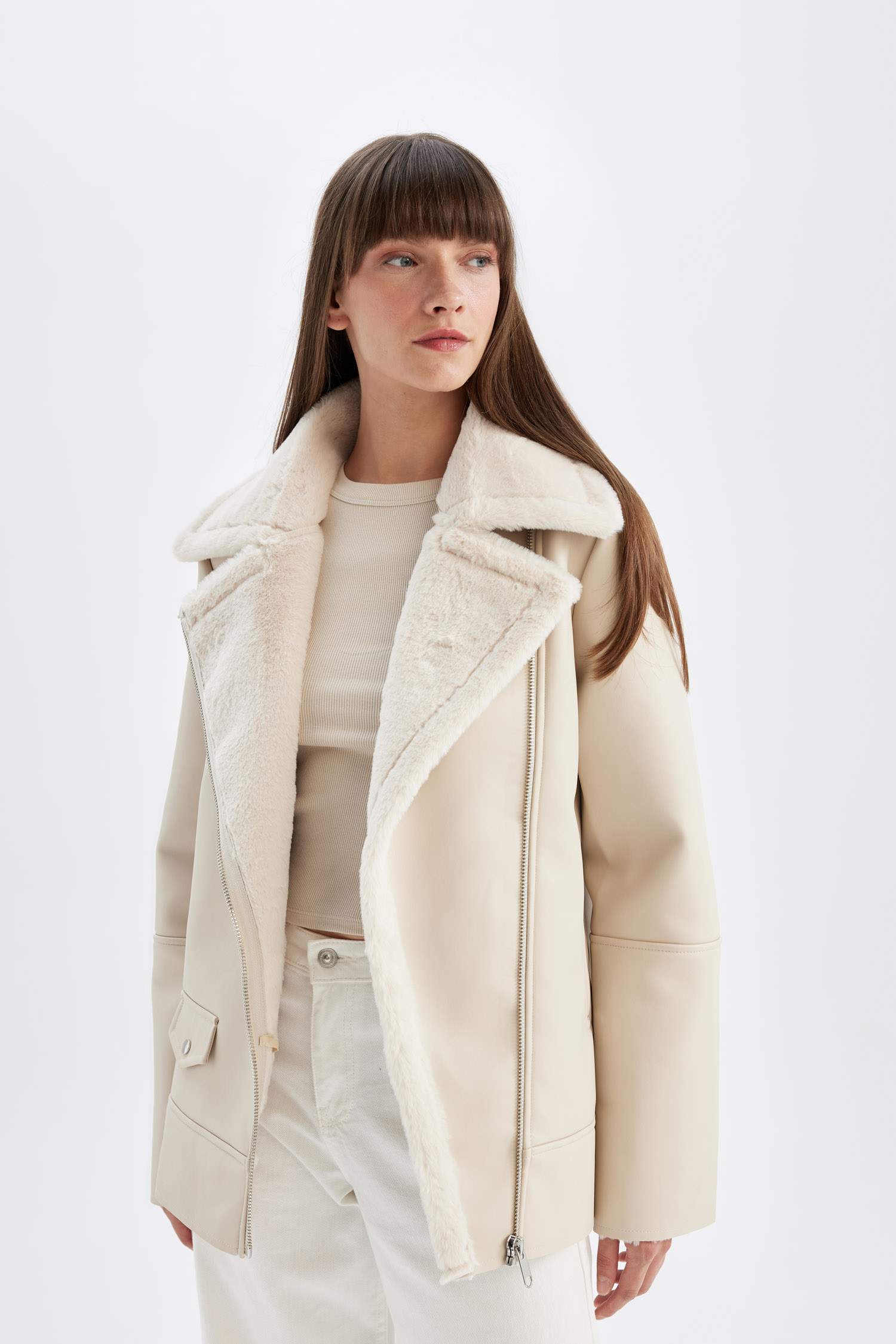 Su Geçirmez Oversize Geniş Kalıp Kruvaze Yaka Cepli Mevsimlik Pelüş Astarlı Süet Mont