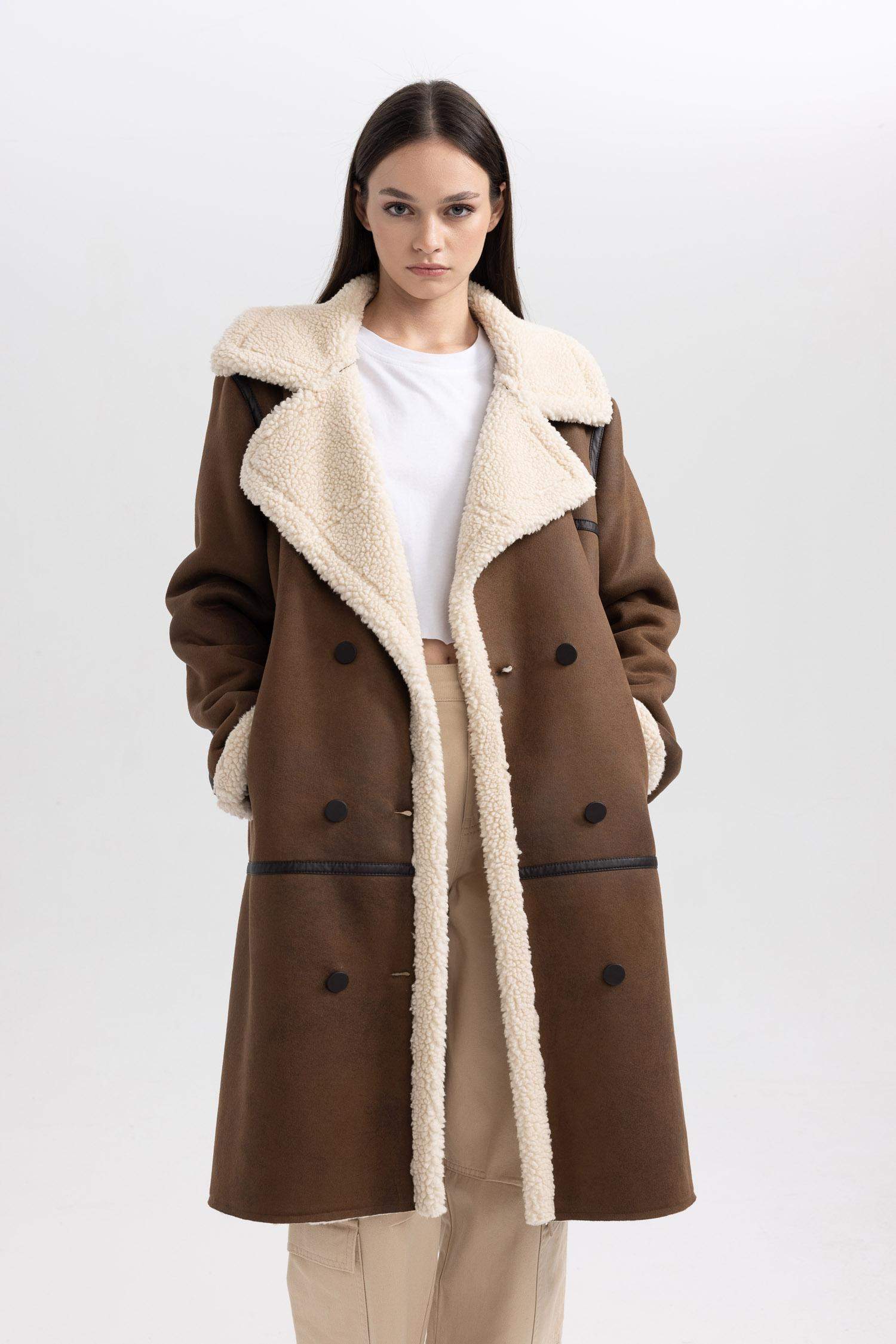 Куртка водоотталкивающая стандартного кроя