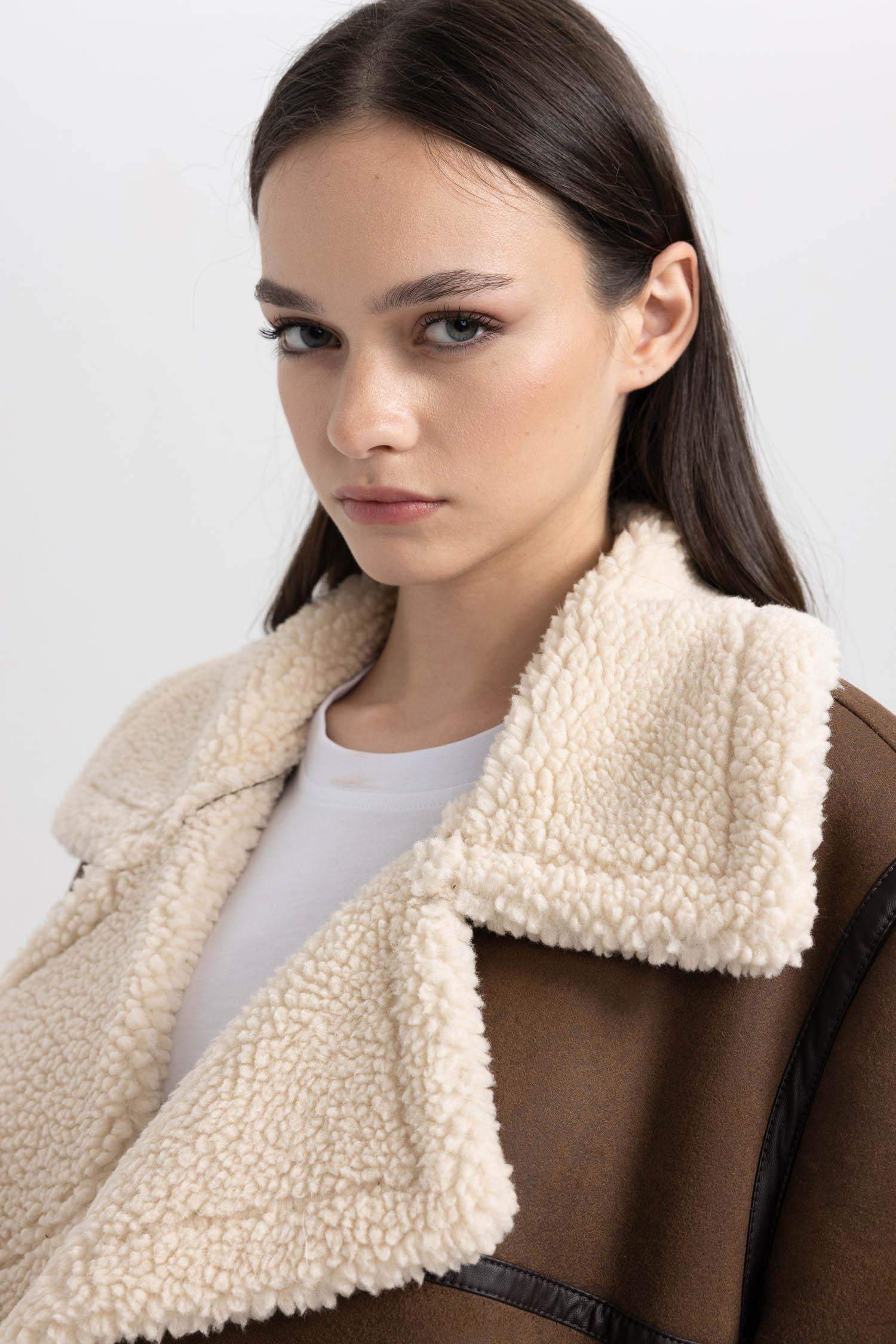 Куртка водоотталкивающая стандартного кроя