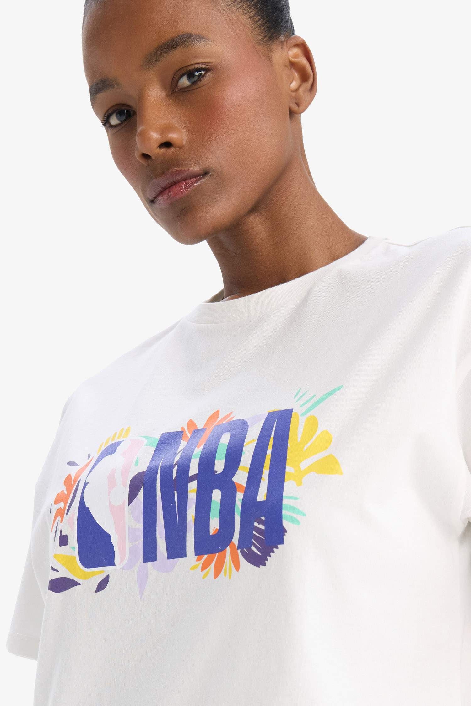 DeFactoFit NBA Wordmark Oversize Geniş Kalıp Bisiklet Yaka Kısa Kollu Tişört