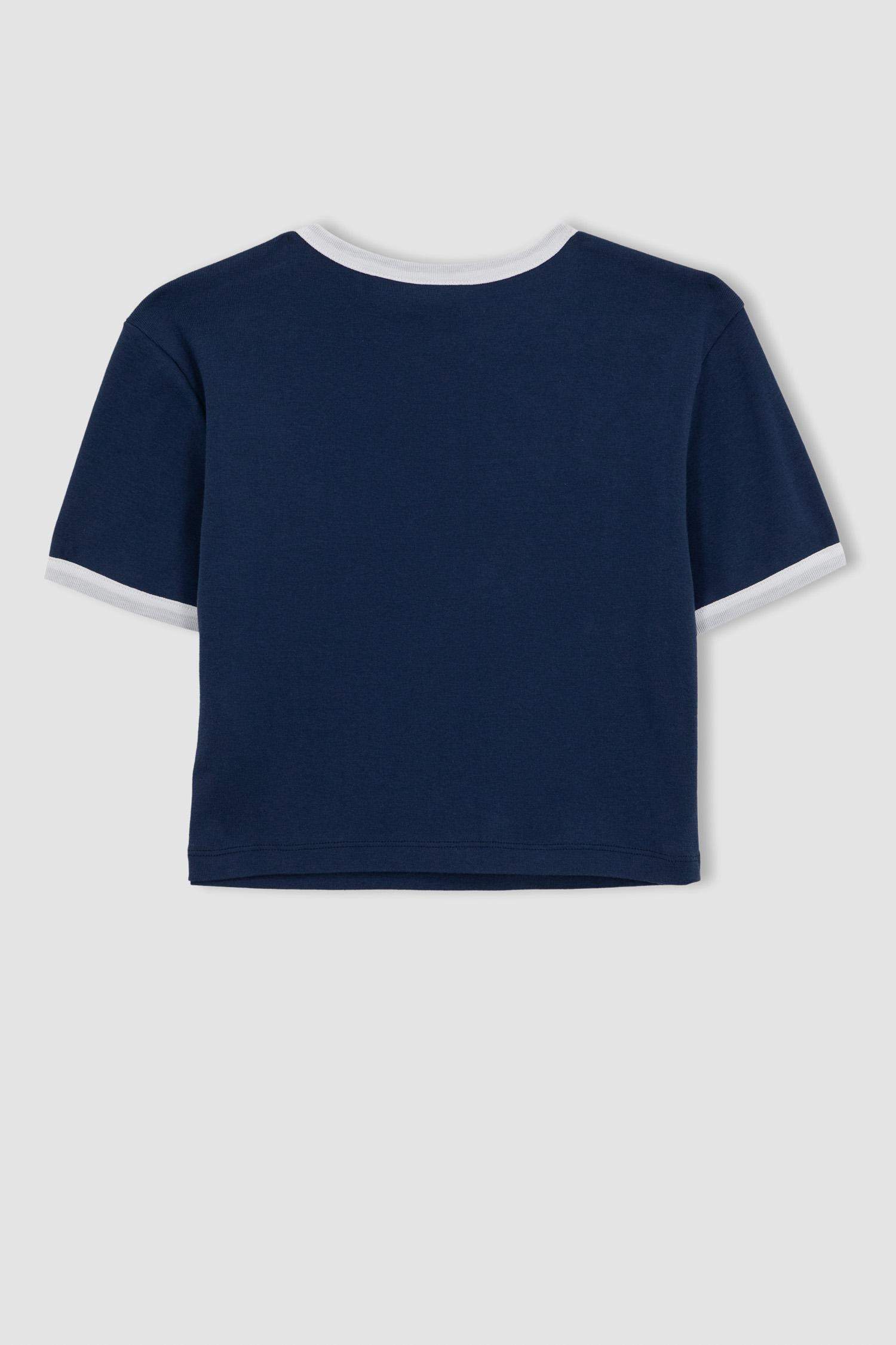 تي شيرت نص كم كروب توب بياقة مستديرة من ميامي هيت