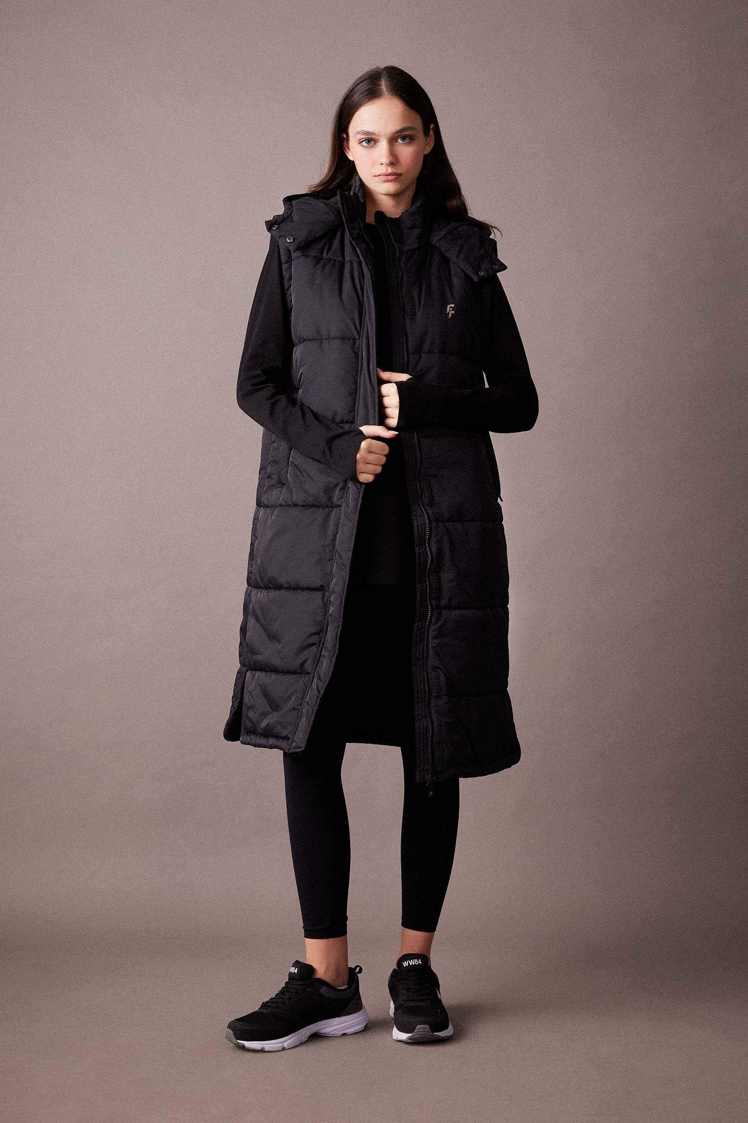 DeFactoFit Termometreli Su İtici Sporcu Kapüşonlu Uzun Şişme Yelek