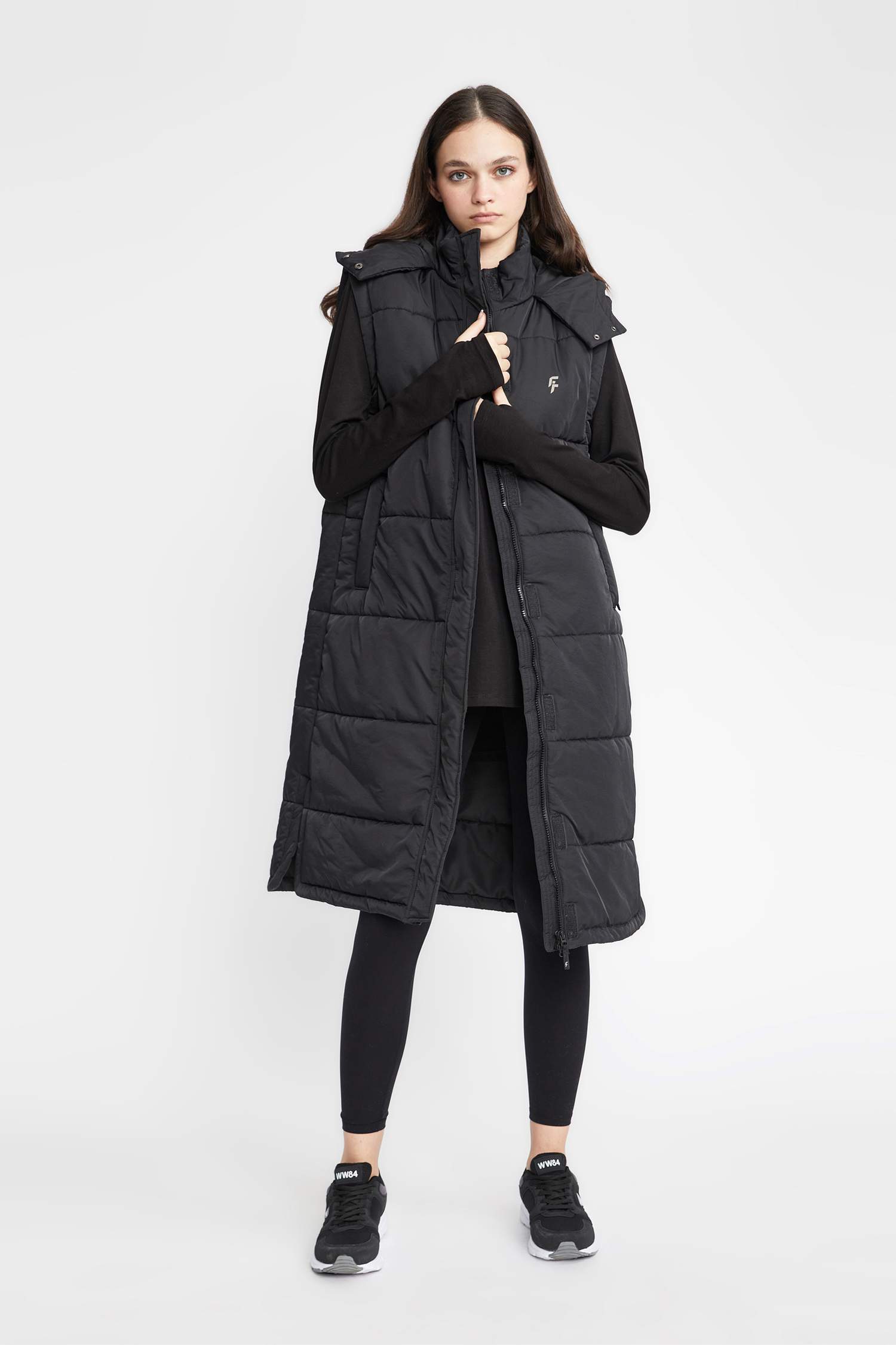 DeFactoFit Termometreli Su İtici Sporcu Kapüşonlu Uzun Şişme Yelek