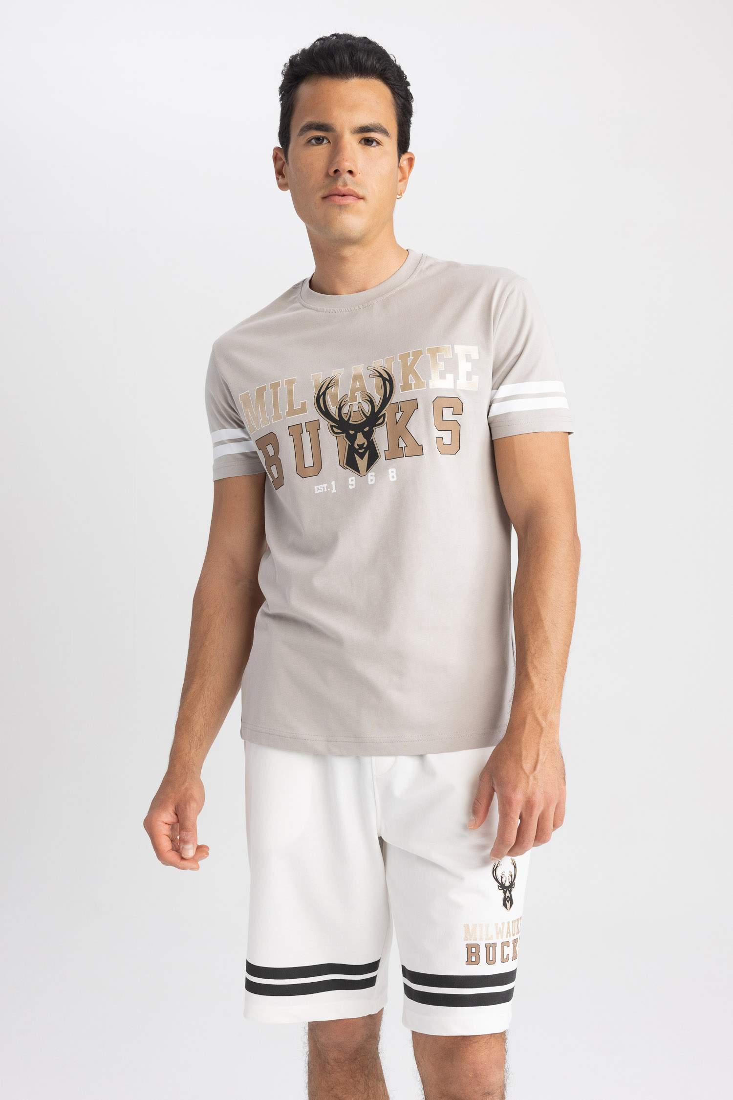 NBA Milwaukee Bucks Лицензиялық Шолақ шалбар