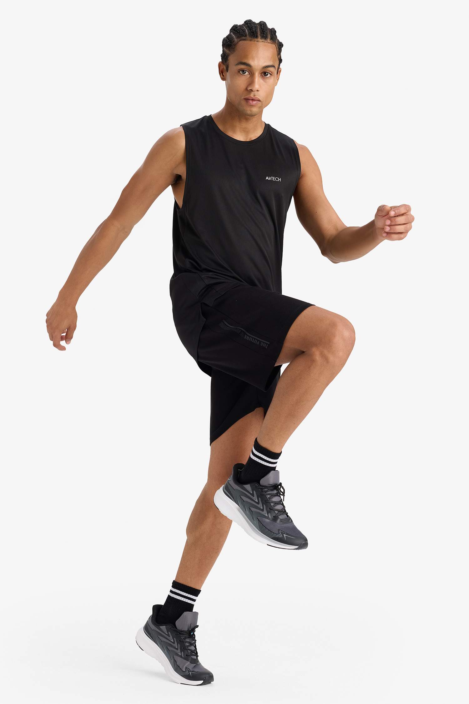 تانك توب رياضي قصة عادية سريع الجفاف من DeFactoFit