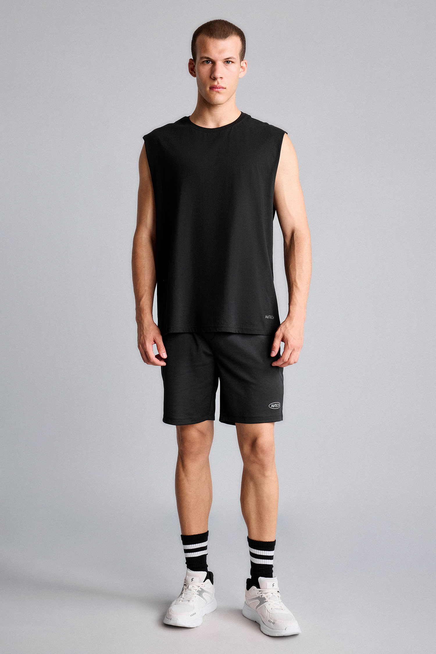 DeFacto Boxy Fit Baskılı Atlet görsel 2