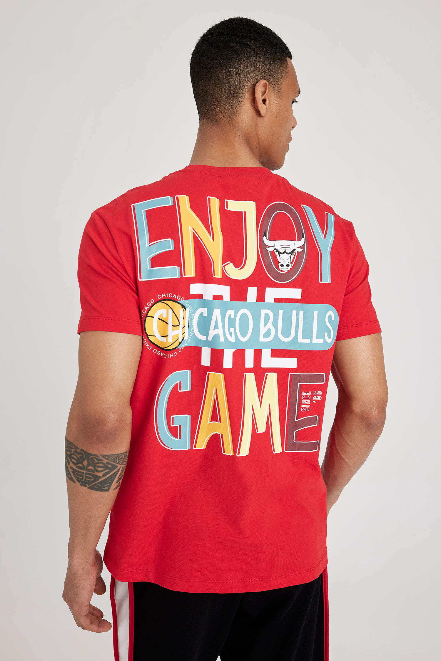 Defacto Fit NBA Chicago Bulls Standard Fit Crew Neck T-Shirt