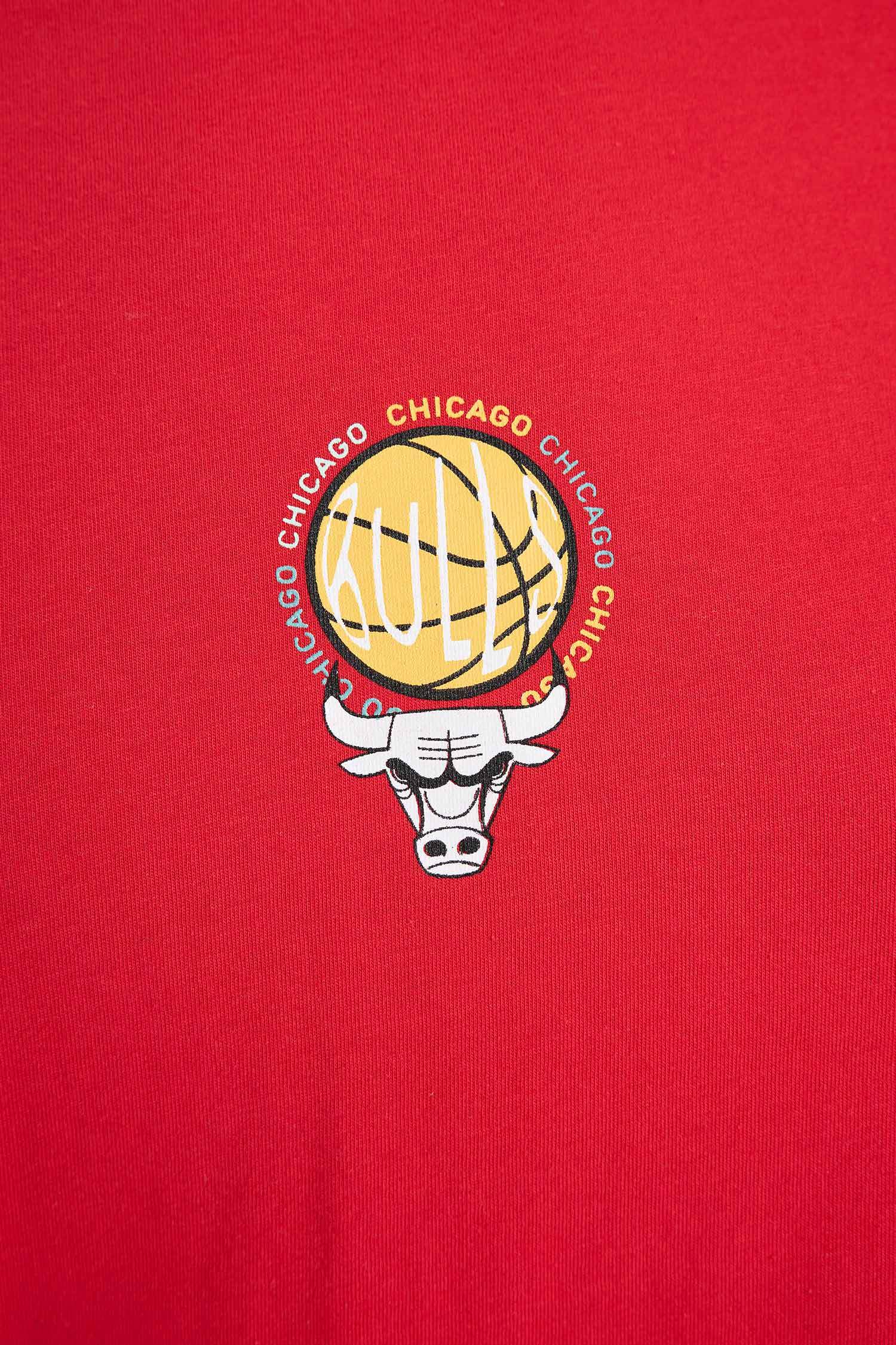 Red MAN Defacto Fit NBA Chicago Bulls Licensed Regular Fit Crew