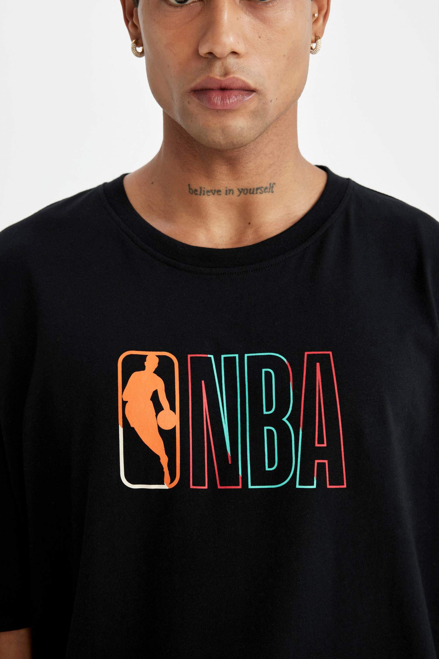 DeFactoFit NBA Licensed Oversize Fit Crew Neck T-Shirt