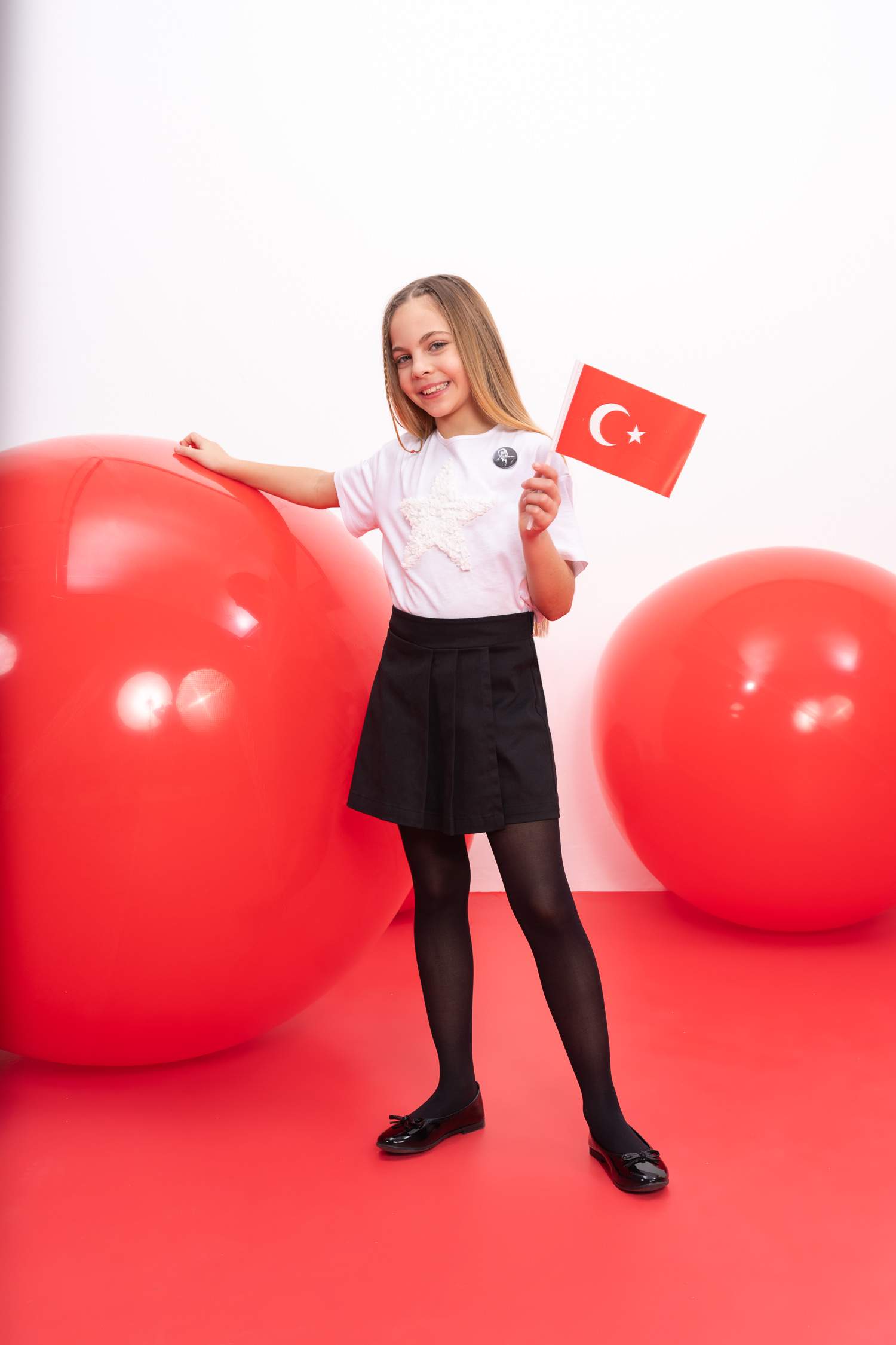 تنورة اسود بناتي بكسرات