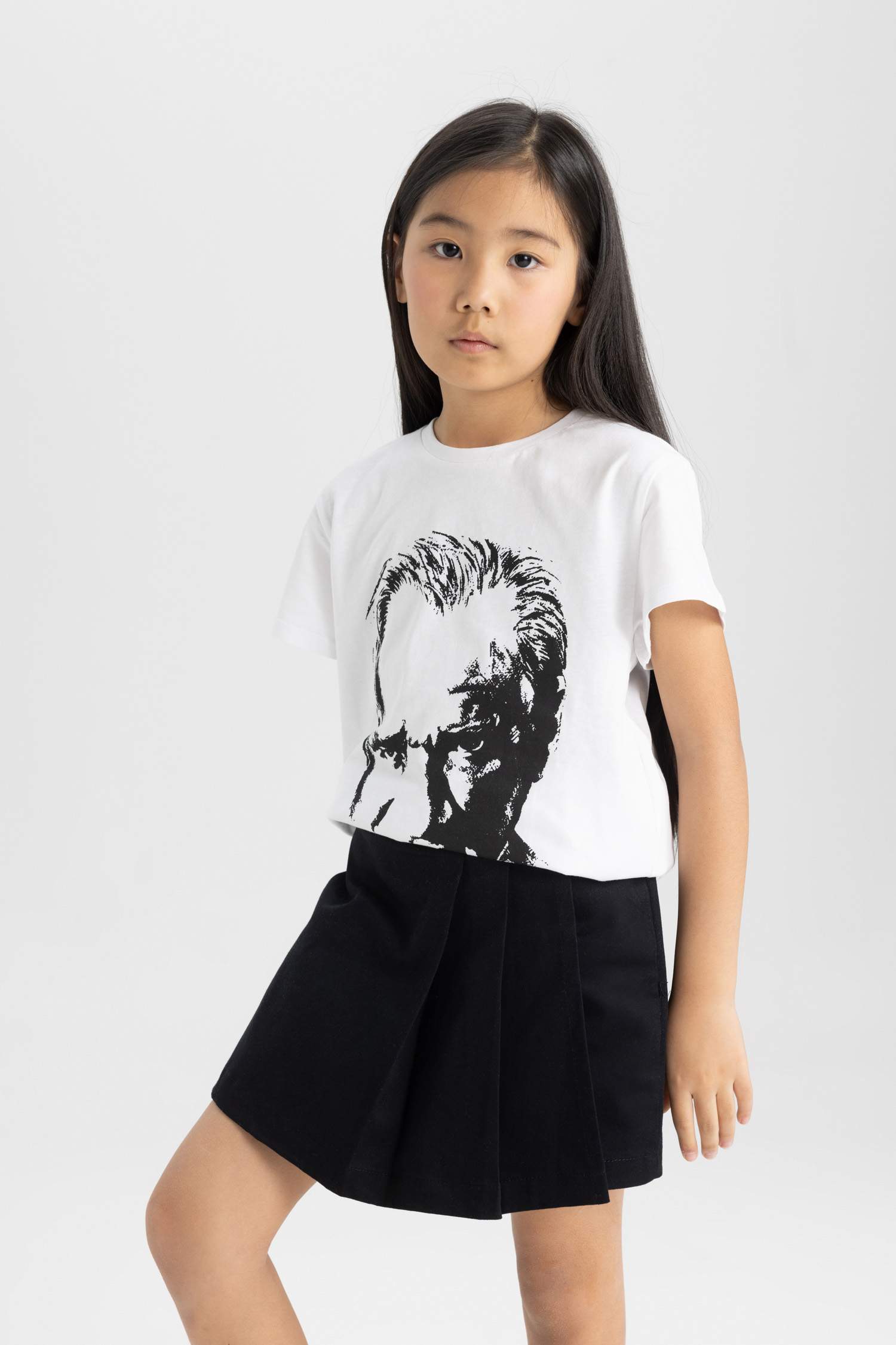 تنورة اسود بناتي بكسرات