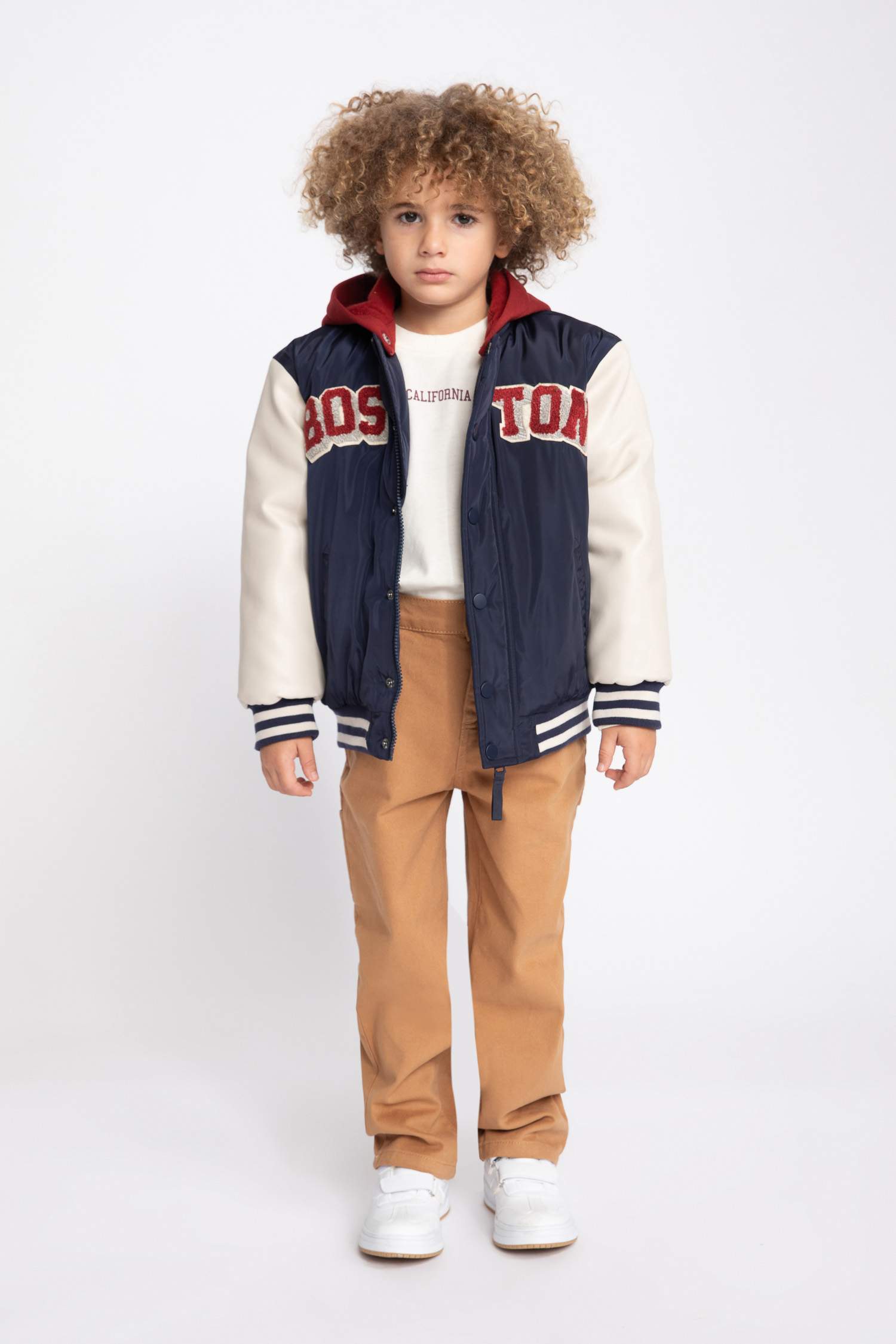 Бомбер водоотталкивающий с капюшоном для мальчиков, Школьная коллекция