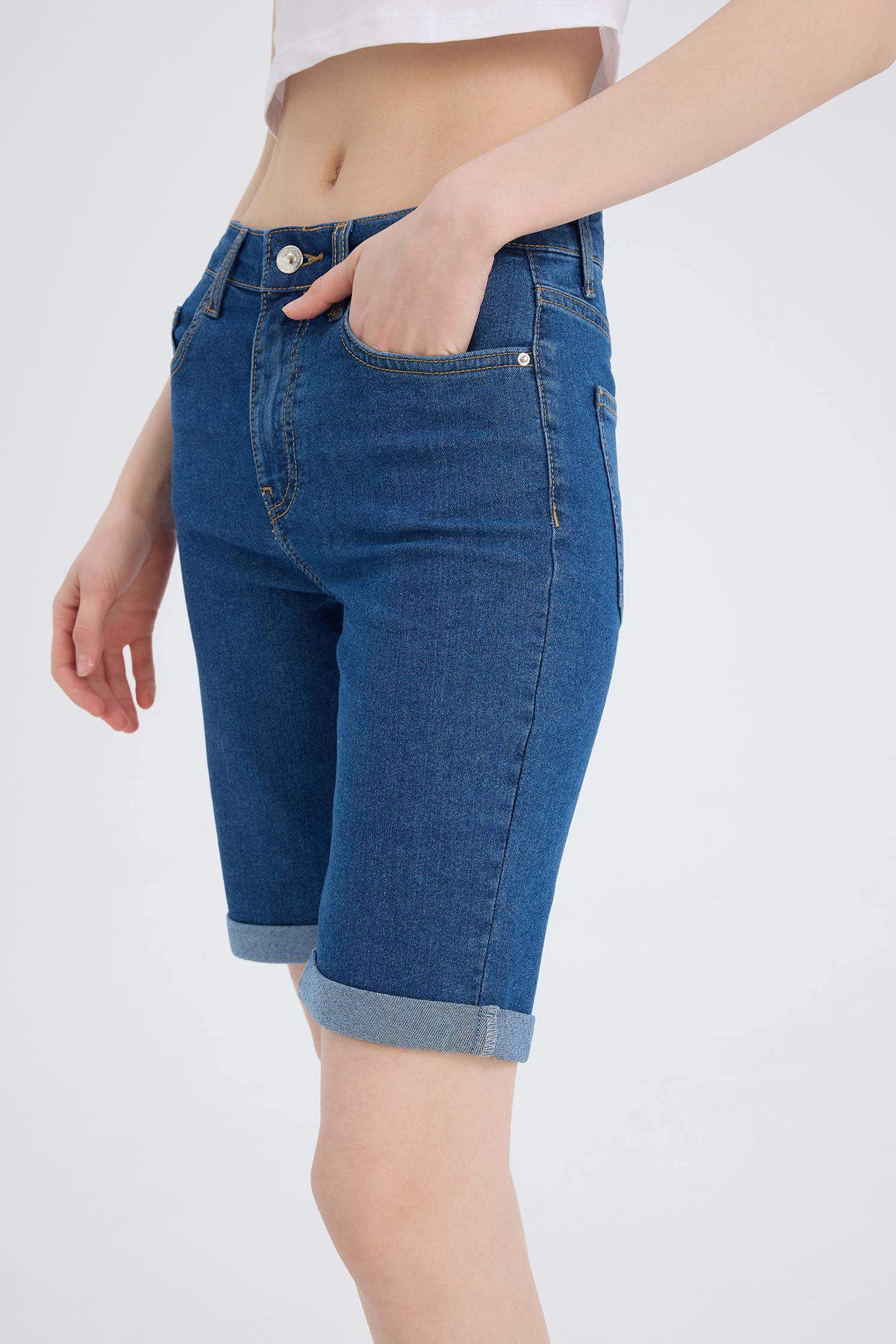 Normal Waist Folded Leg Denim Shorts
