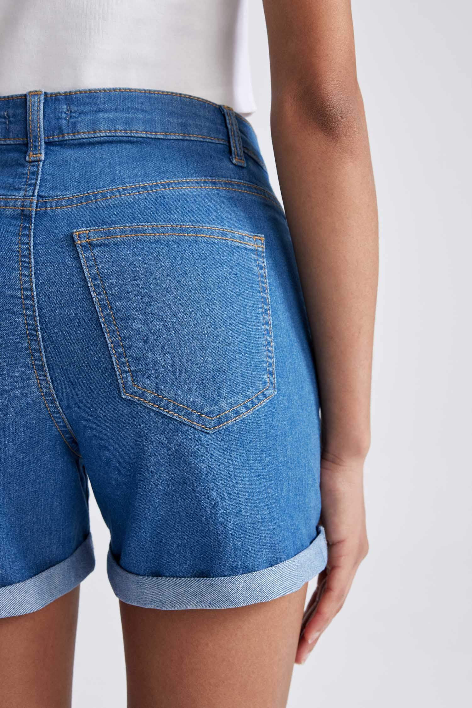 Blue WOMEN Regular Waist FoldUp Jean Shorts 2779744 DeFacto