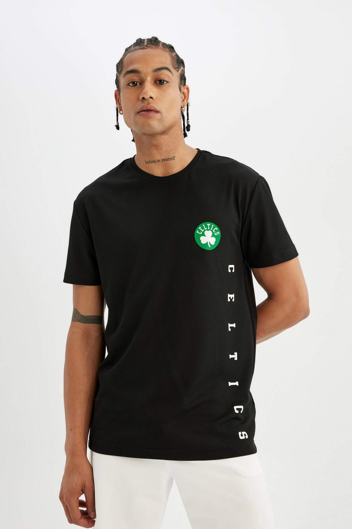 Defacto Fit NBA Boston Celtics Licensed Regular Fit Crew Neck Sportsman T-Shirt