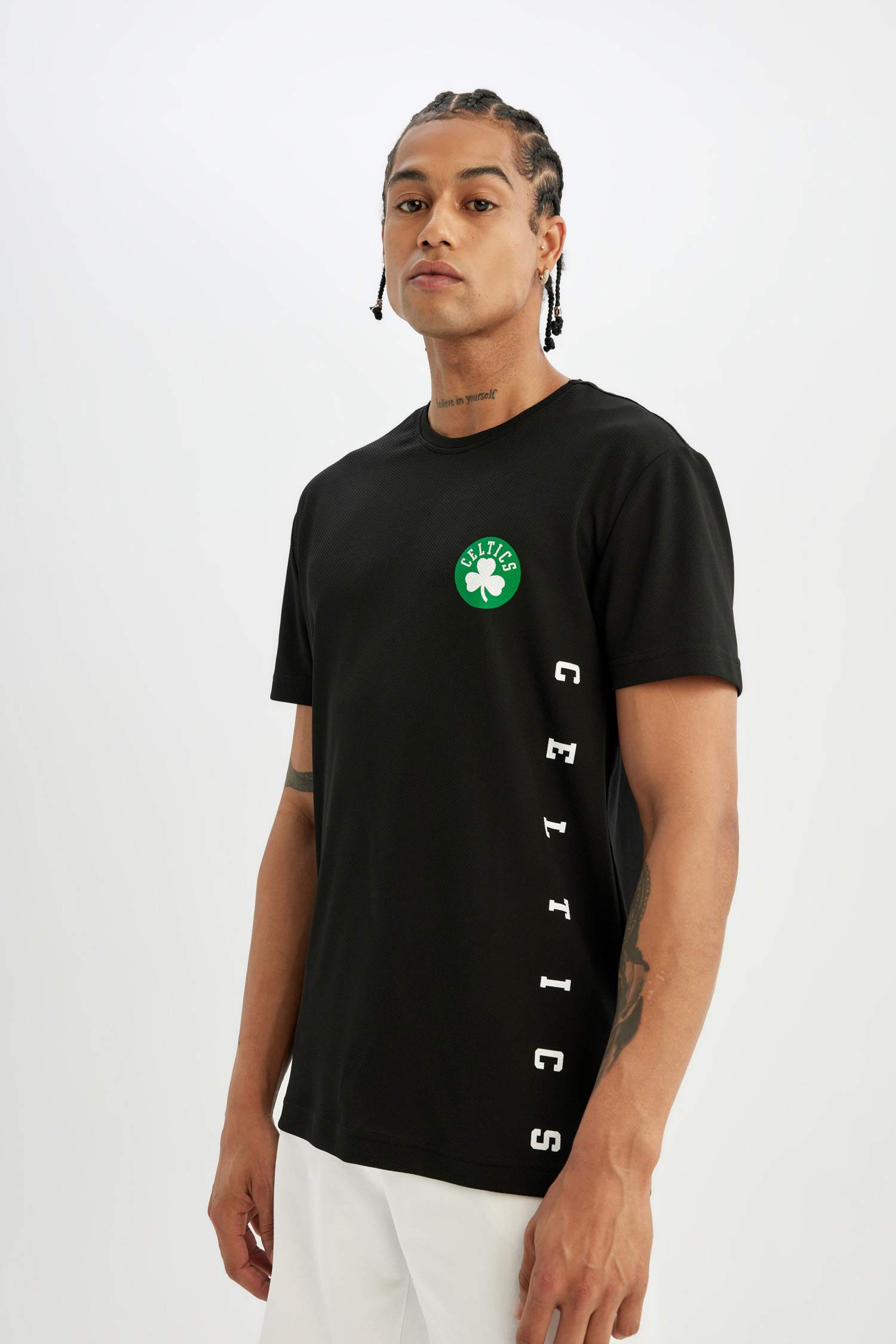 Defacto Fit NBA Boston Celtics Licensed Regular Fit Crew Neck Sportsman T-Shirt