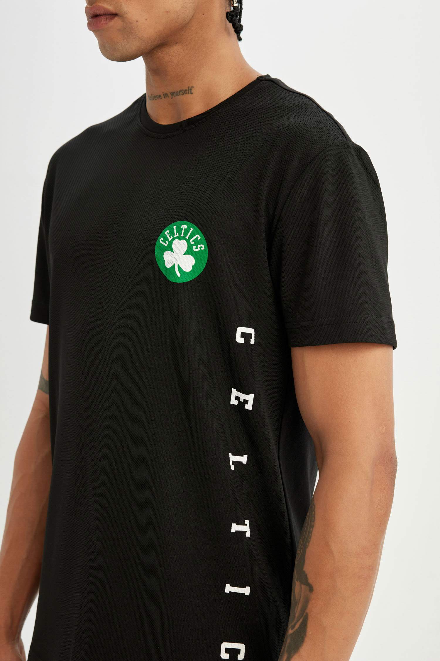 Defacto Fit NBA Boston Celtics Licensed Regular Fit Crew Neck Sportsman T-Shirt