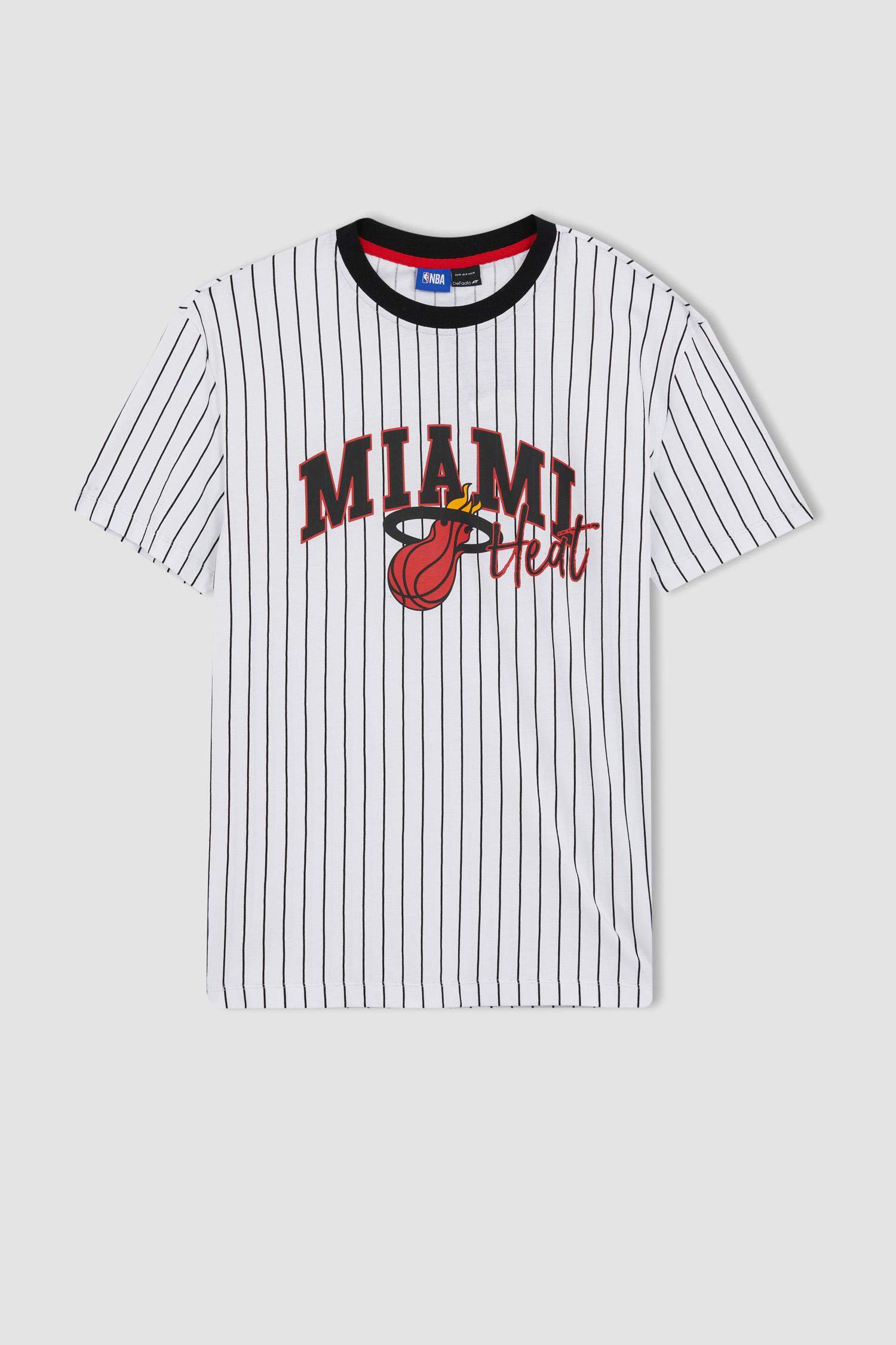 Ecru WOMAN Defacto Fit NBA Miami Heat Standard Fit Crew Neck Short Sleeve T- Shirt 2754195