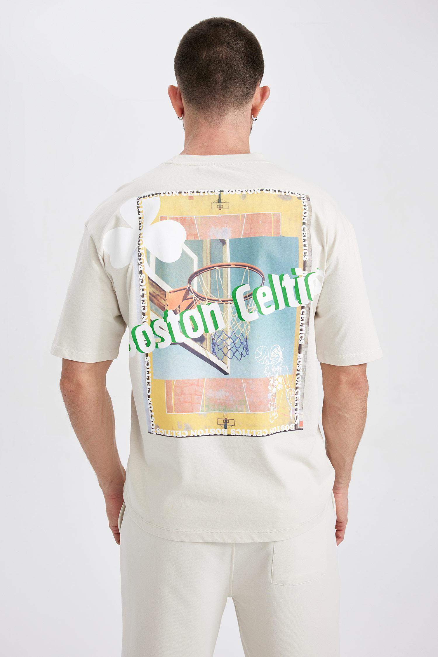 Ecru MAN DeFactoFit NBA Boston Celtics Licensed Oversize Fit Crew Neck  T-Shirt 2836197