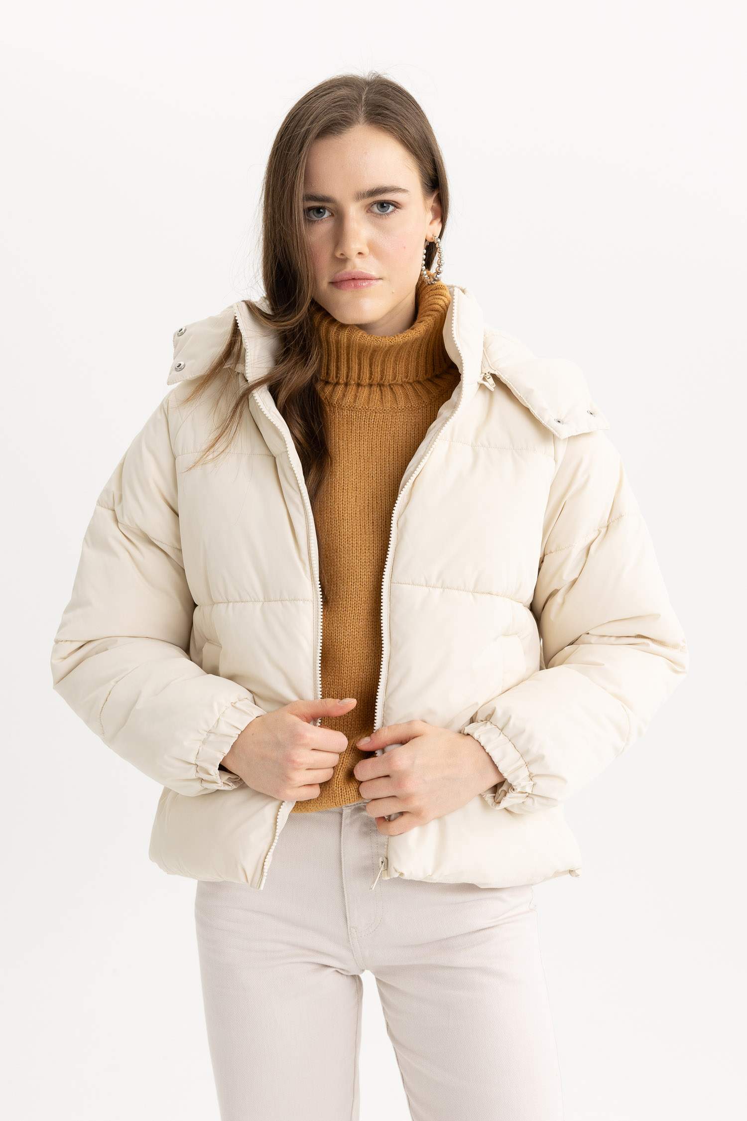 Su İtici Şişme Mont Oversize Geniş Kalıp Kapüşonlu İçi Suni Kürklü Fermuarlı Cepli