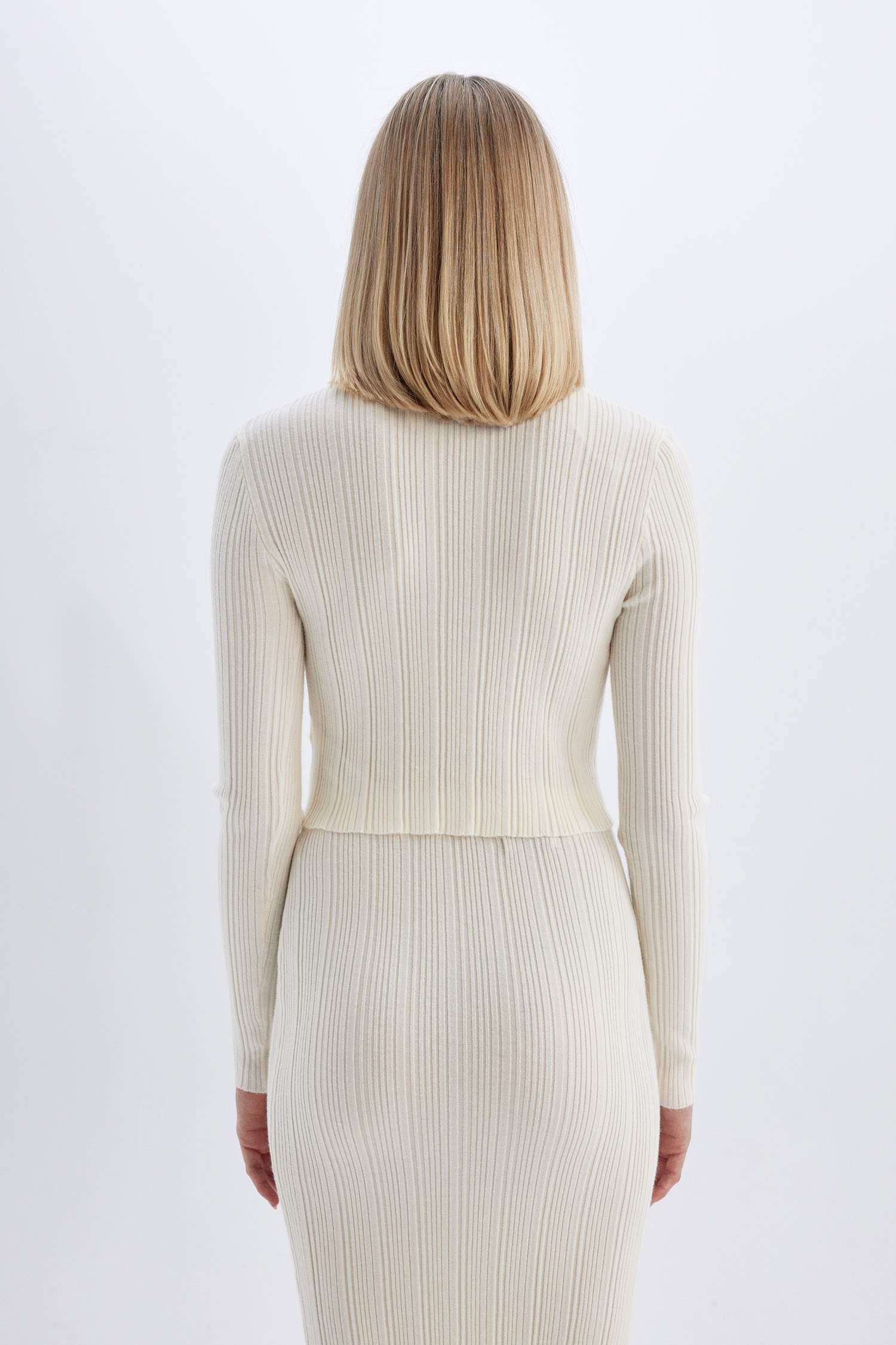 Slim Fit Dar Kesim Bisiklet Yaka Triko Kazak