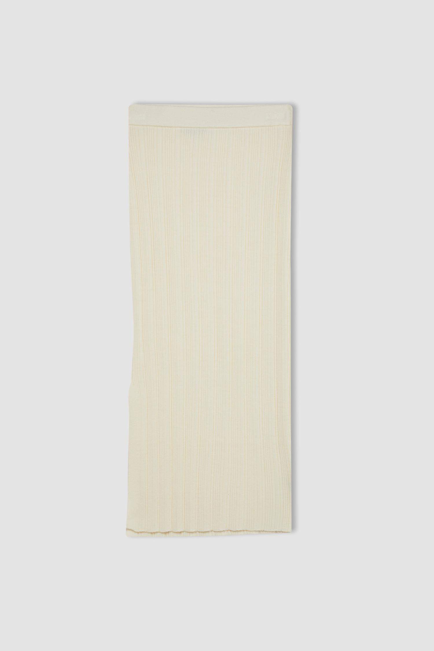 جيبة ميدي تريكو سليم فيت بفتحة