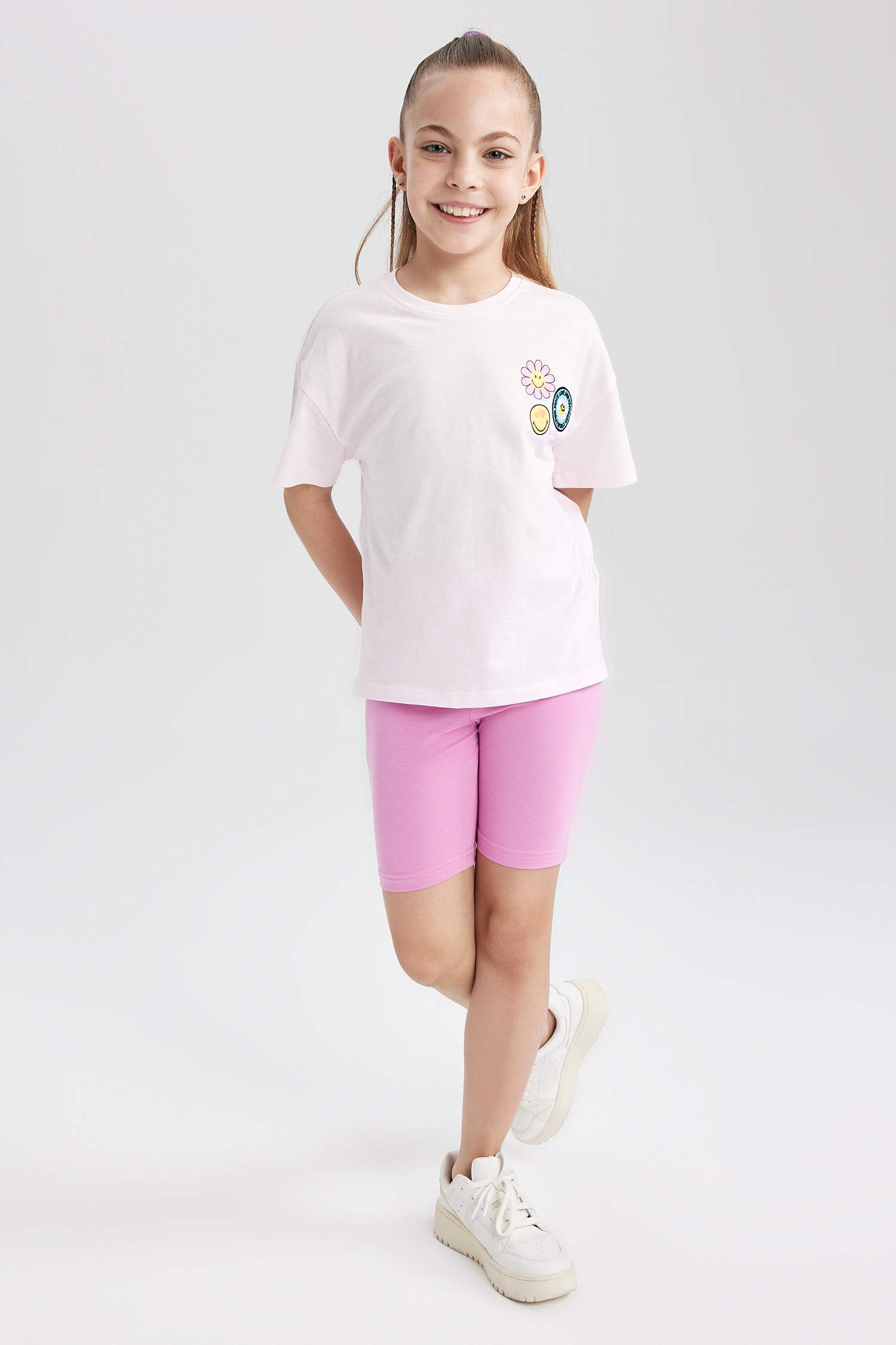 ليجن بناتي قصير