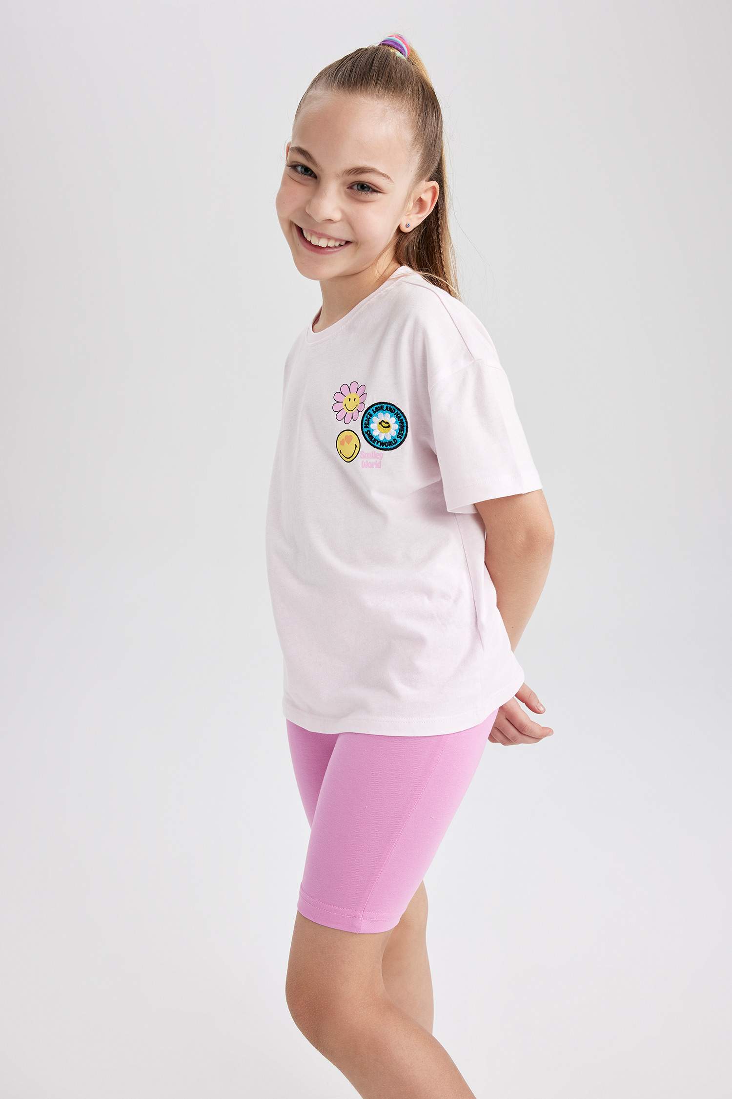 ليجن بناتي قصير