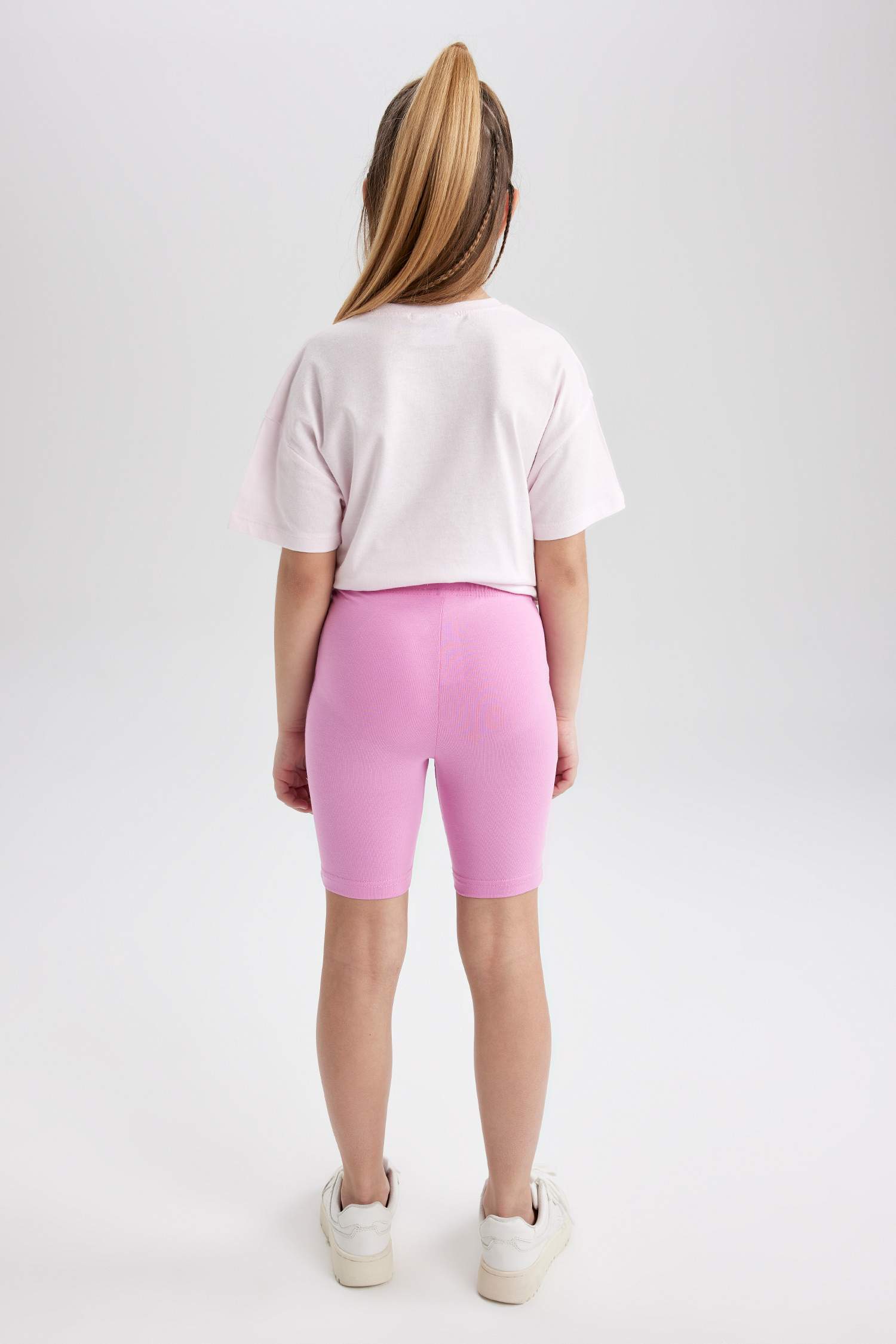 ليجن بناتي قصير