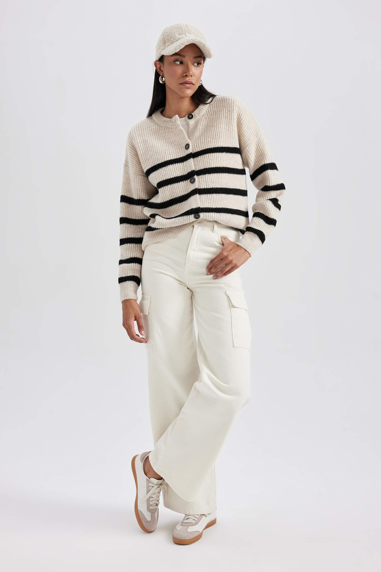 Regular Fit Çizgili Bisiklet Yaka Selanik Kumaş Triko Hırka