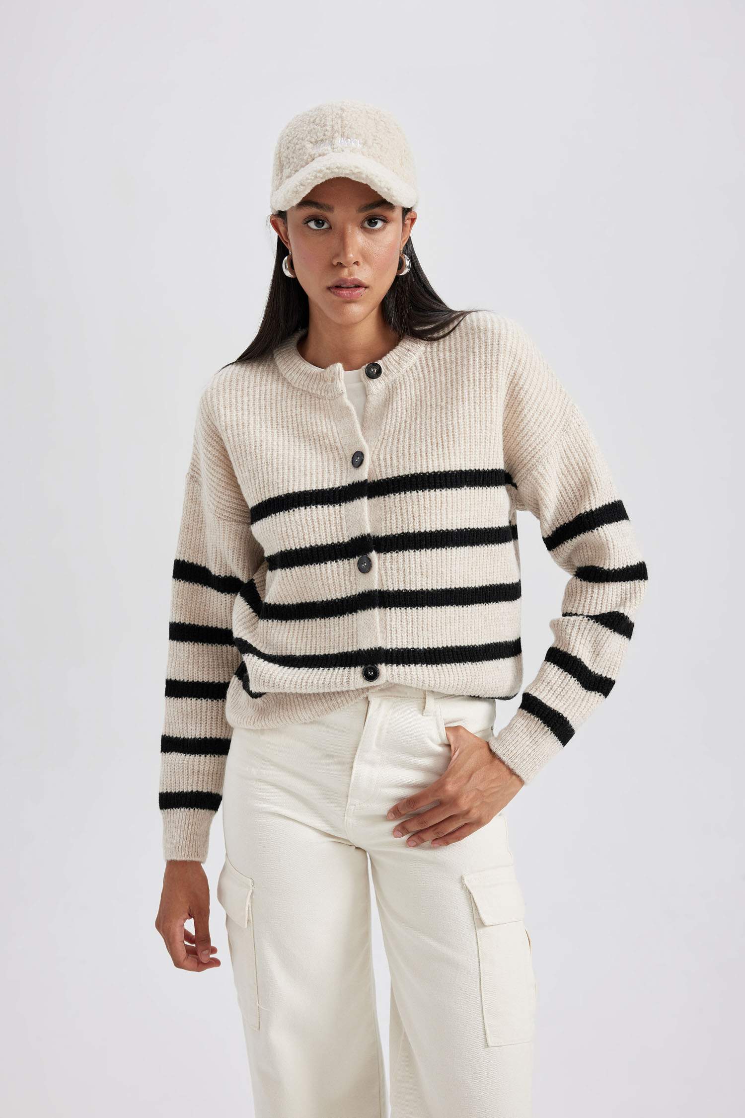 Regular Fit Çizgili Bisiklet Yaka Selanik Kumaş Triko Hırka