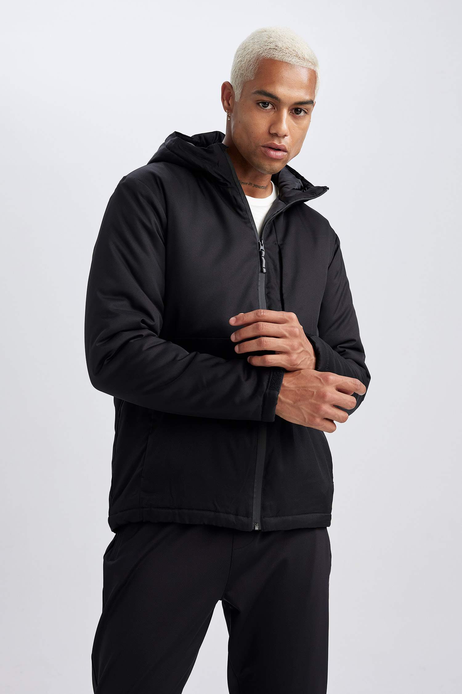 Su İtici Mont Kapüşonlu Fermuarlı Cepli